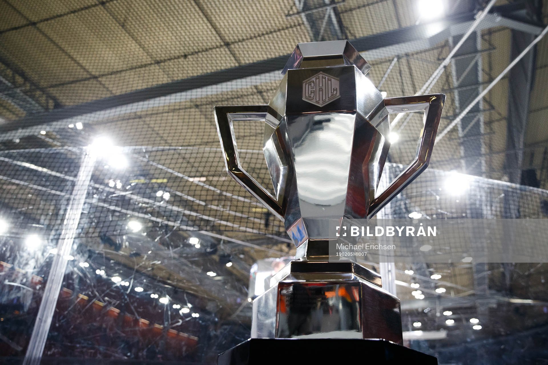 The Trophy ahead the CHL final between Frölunda and Red