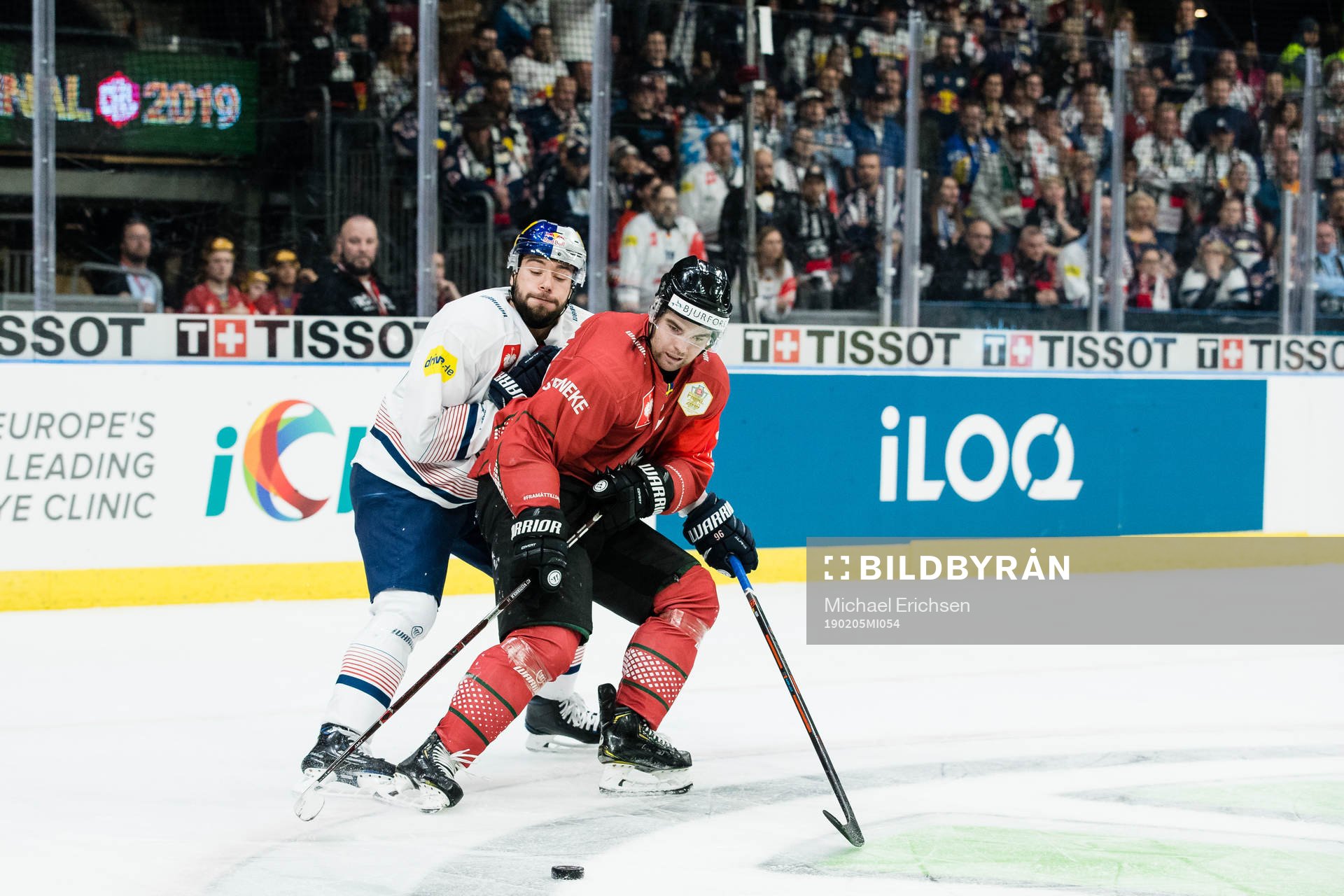 Ponthus Westerholm of Frölunda and Andreas Eder   of Red