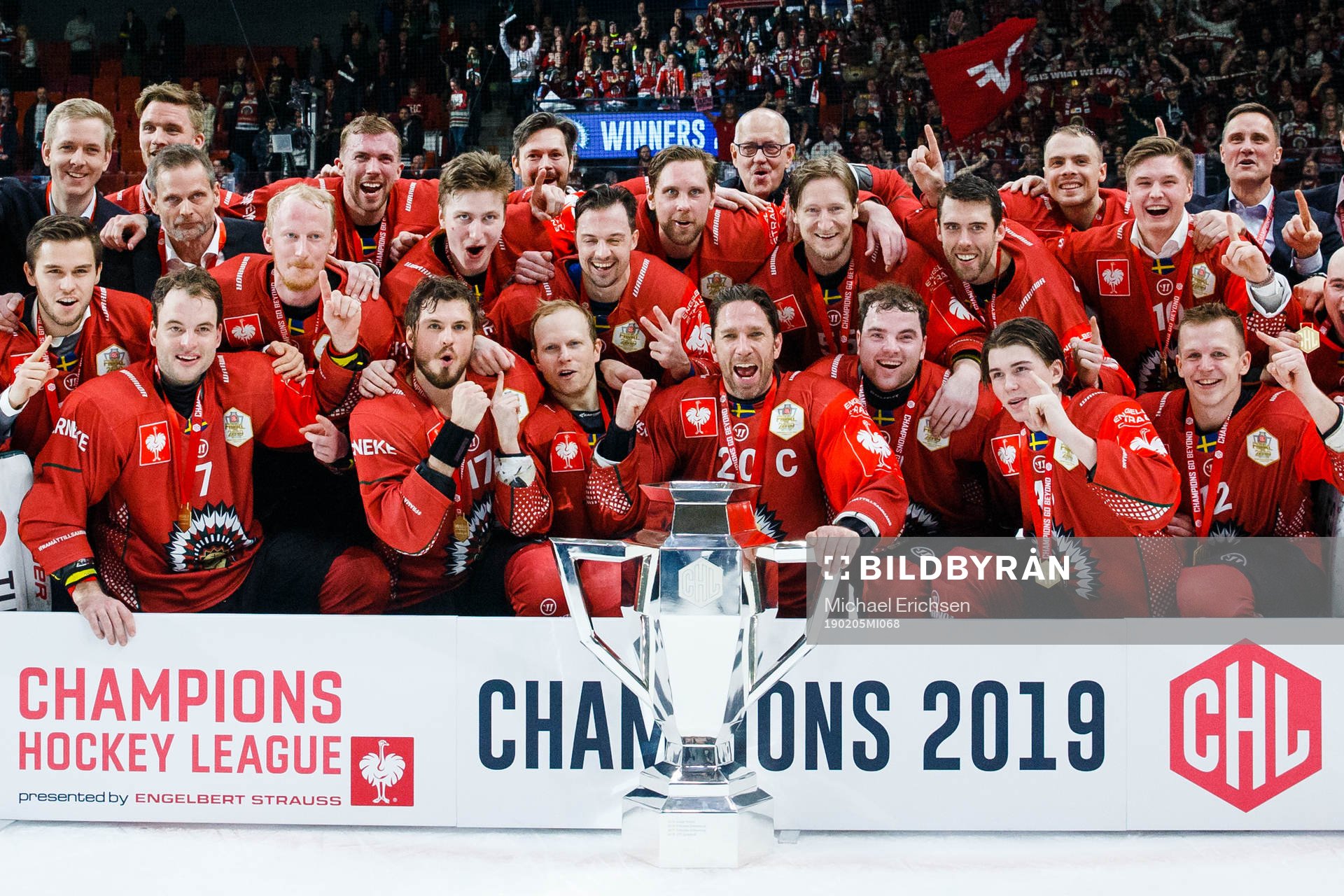 Players of Frölunda celebrates with the trophy