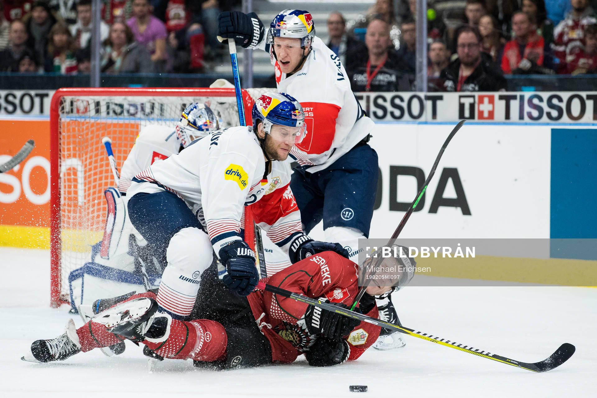 Andrew Bodnarchuk  of Red Bull Munich and Max Friberg of