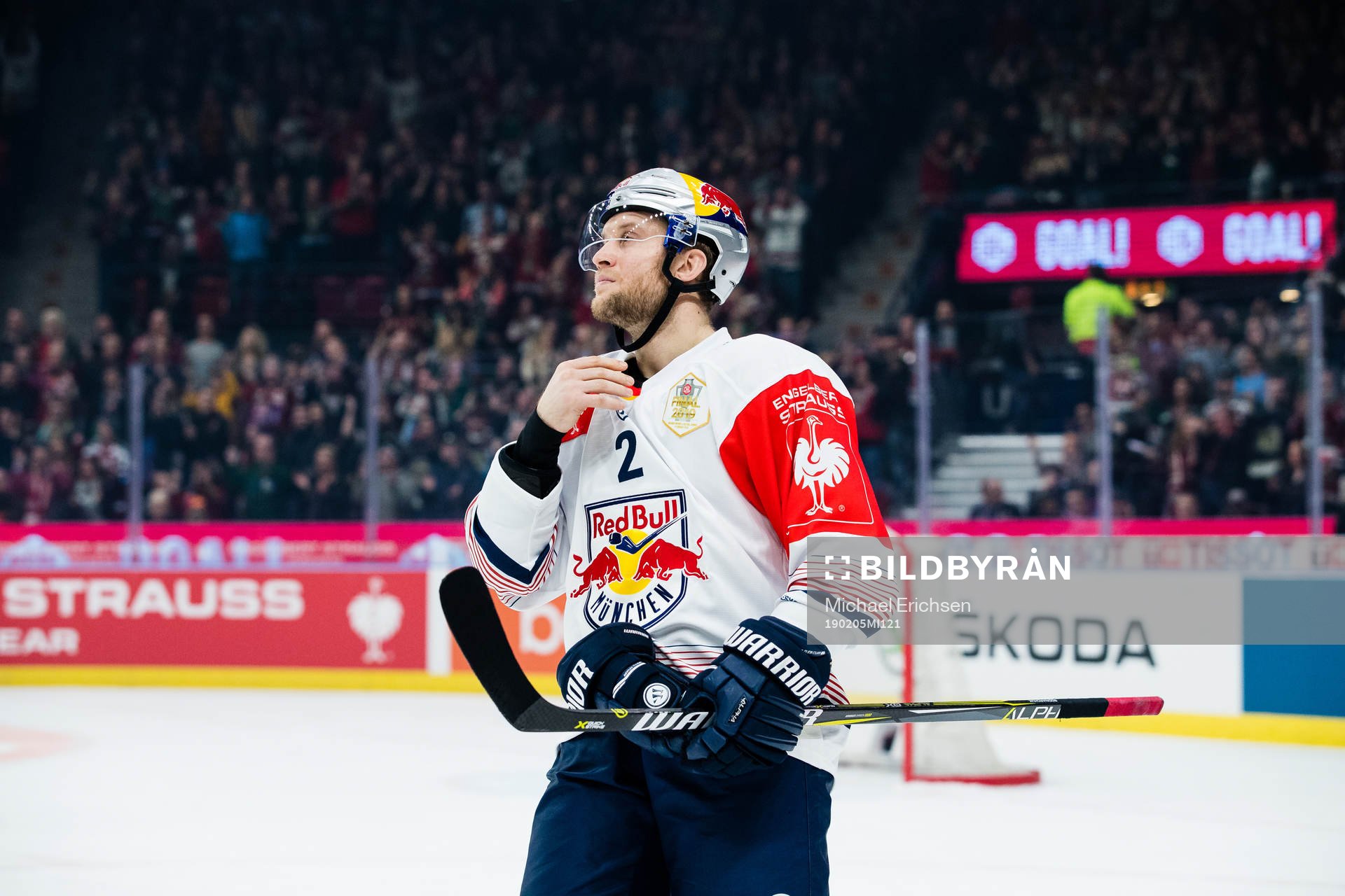 Andrew Bodnarchuk  of Red Bull Munich looks dejected