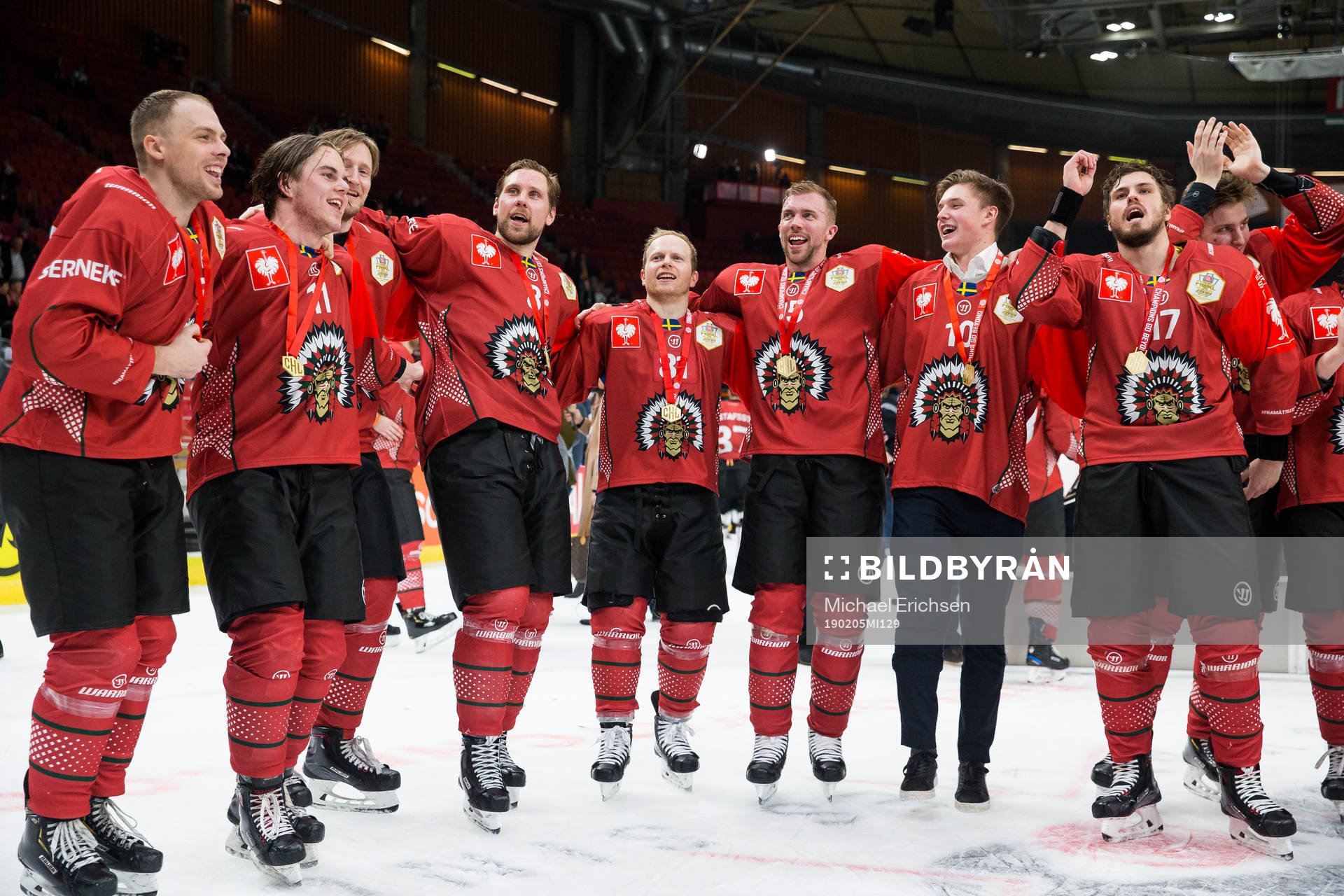 Players of Frölunda celebrates