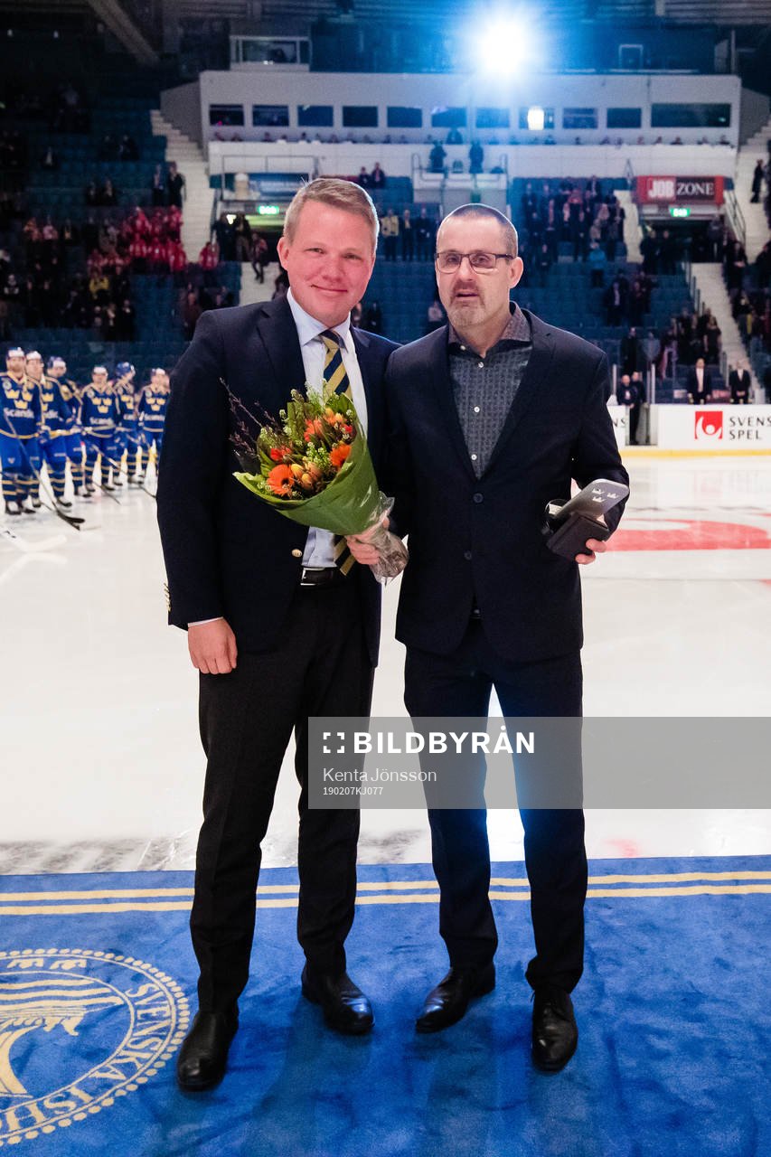 Tommy Samuelsson (r)  beside Anders Larsson, Swedish