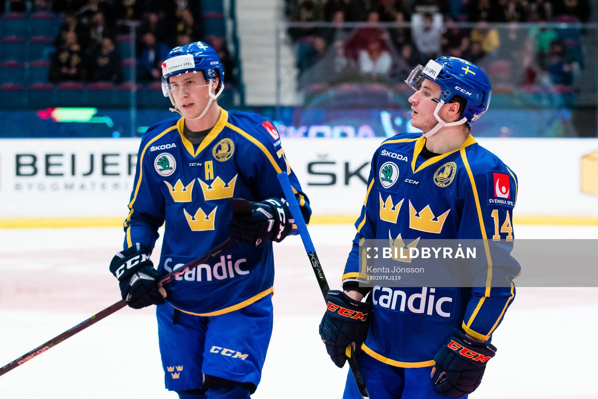 Dennis Rasmussen and Jakob Lilja  looks dejected