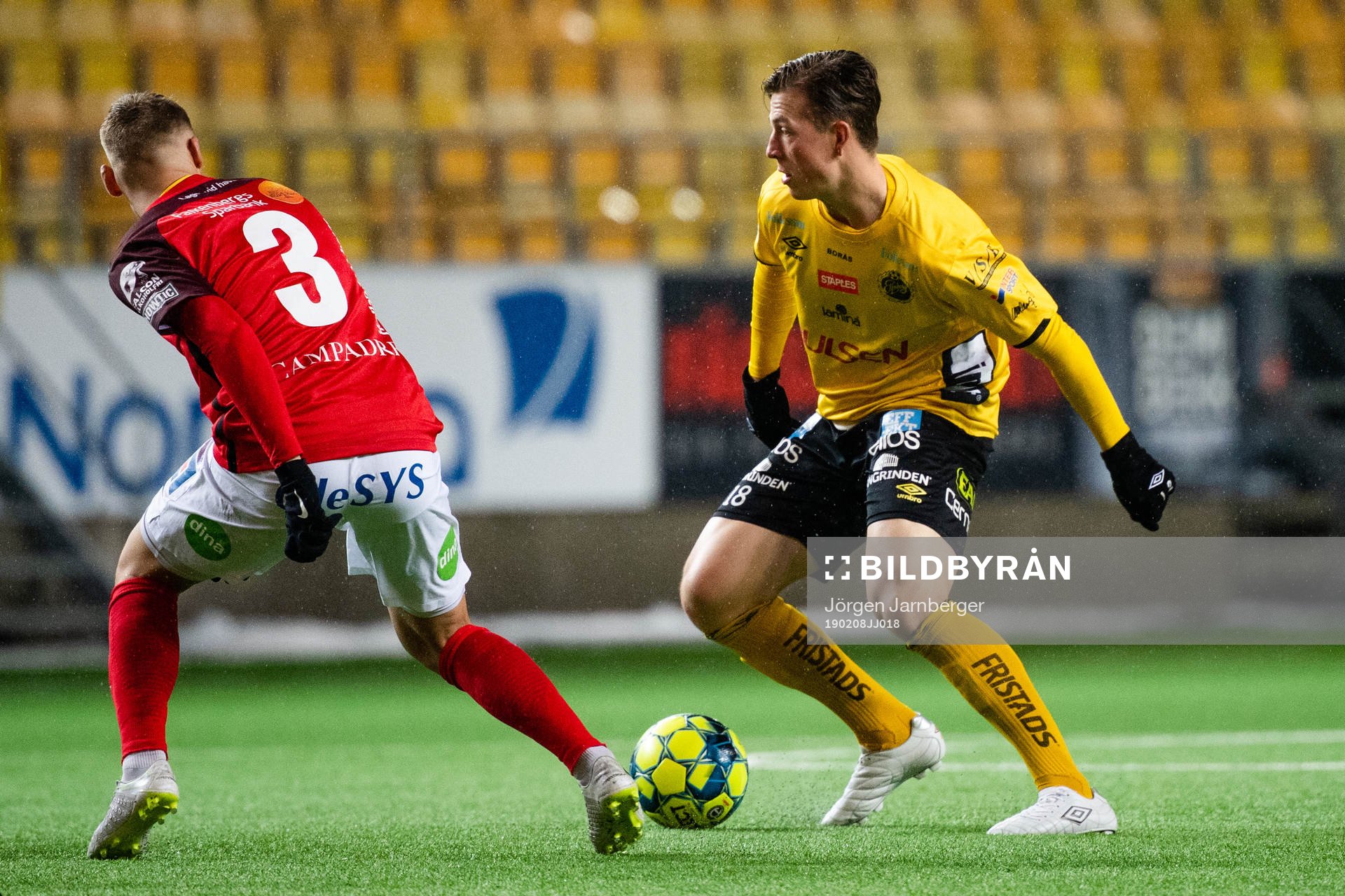 Falkenbergs Hampus Svensson och Elfsborgs Simon Olsson