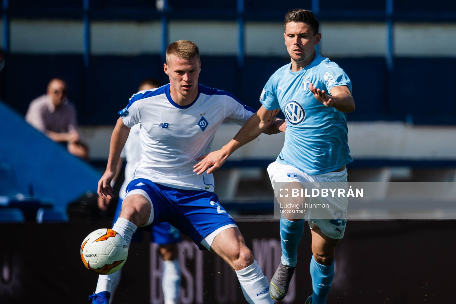 Evgen Burda of Dinamo Kiev and Marcus Antonsson of Malmö FF