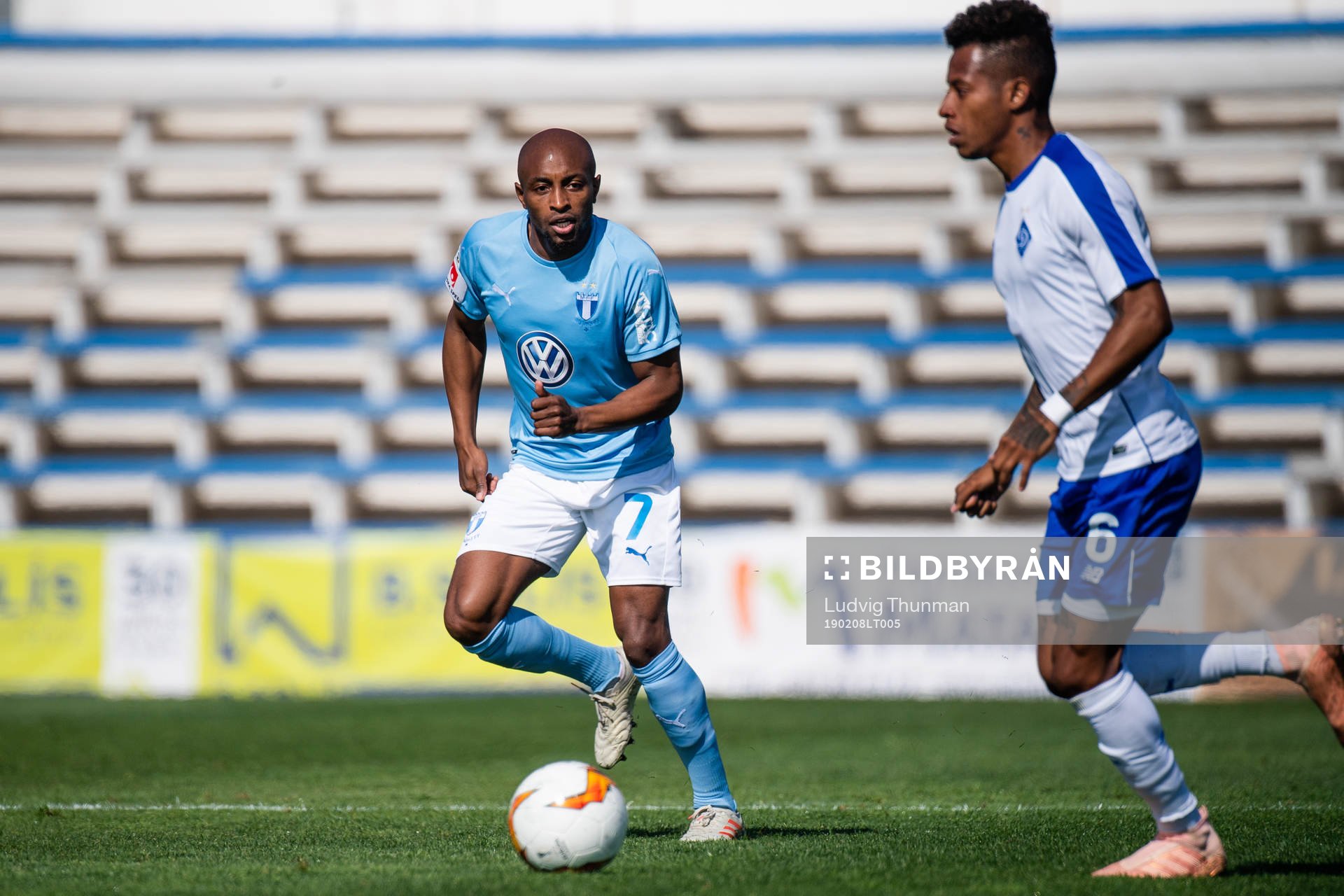 Fouad Bachirou of Malmö FF and Tche Tche of Dinamo Kiev