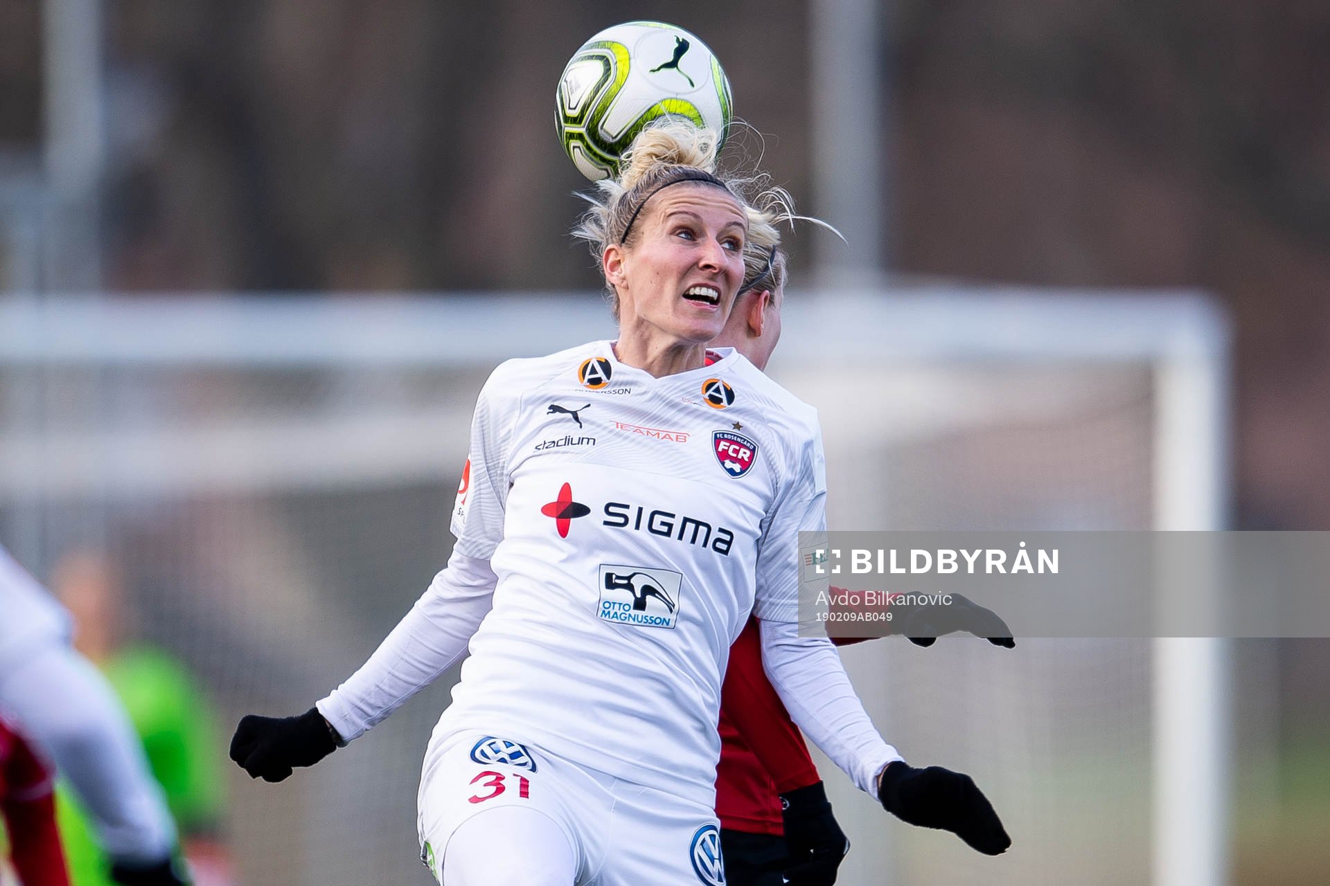 Rosengårds Anja Mittag nickar