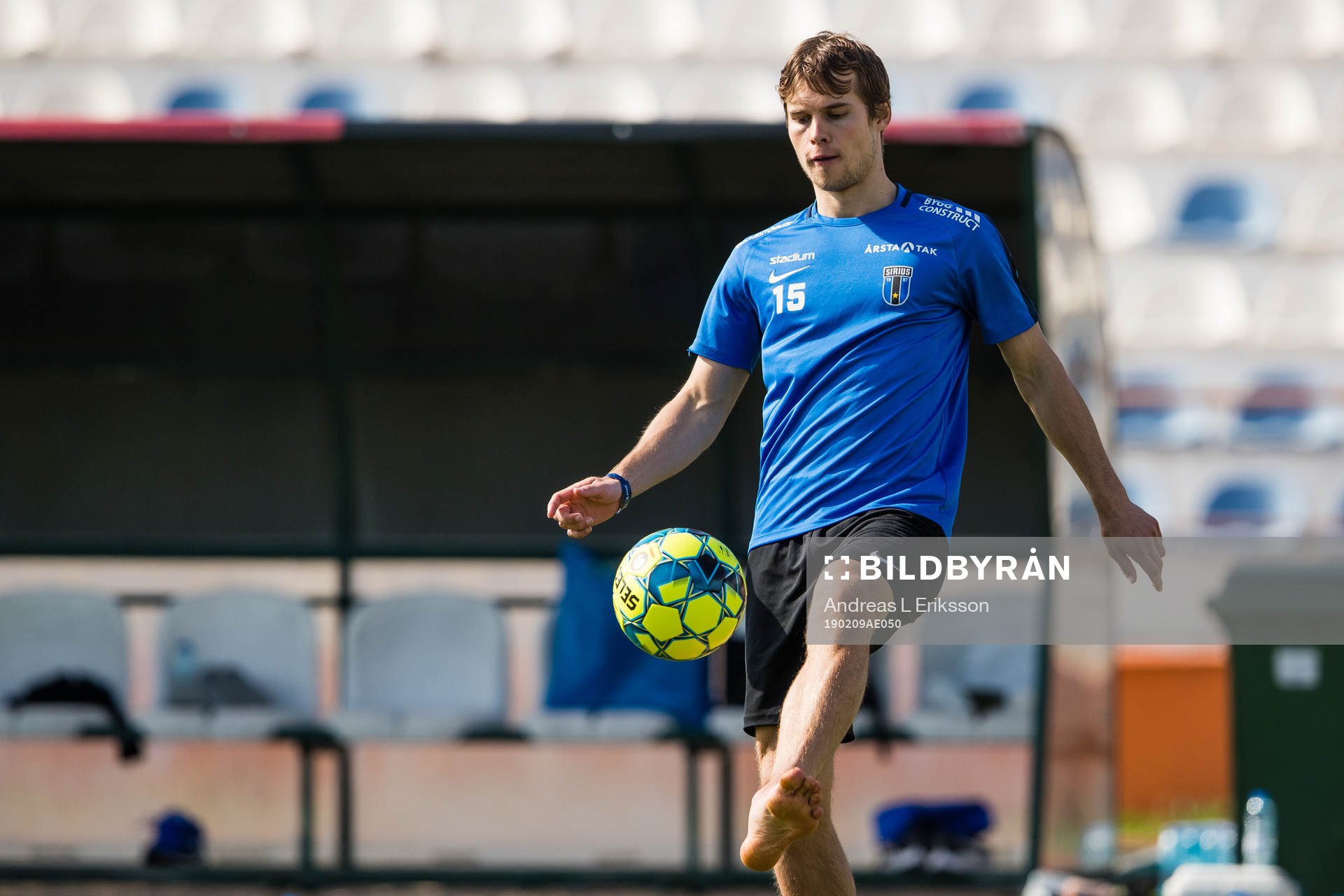 Sam Lundholm under en fotbollsträning med Sirius den 9 februari 2019 i Albufeira. 