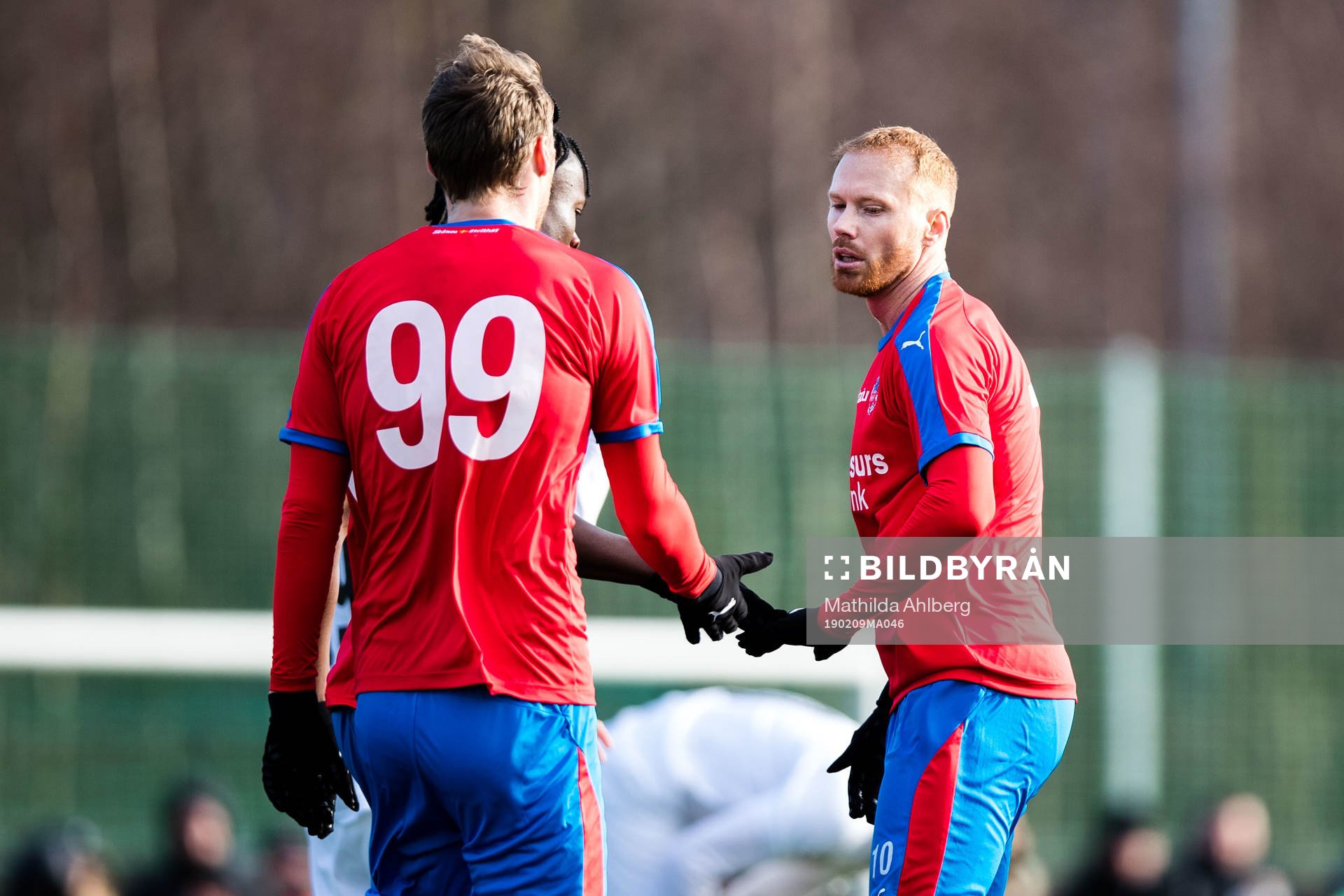 Helsingborgs Alexander Farnerud jublar med lagkamrater