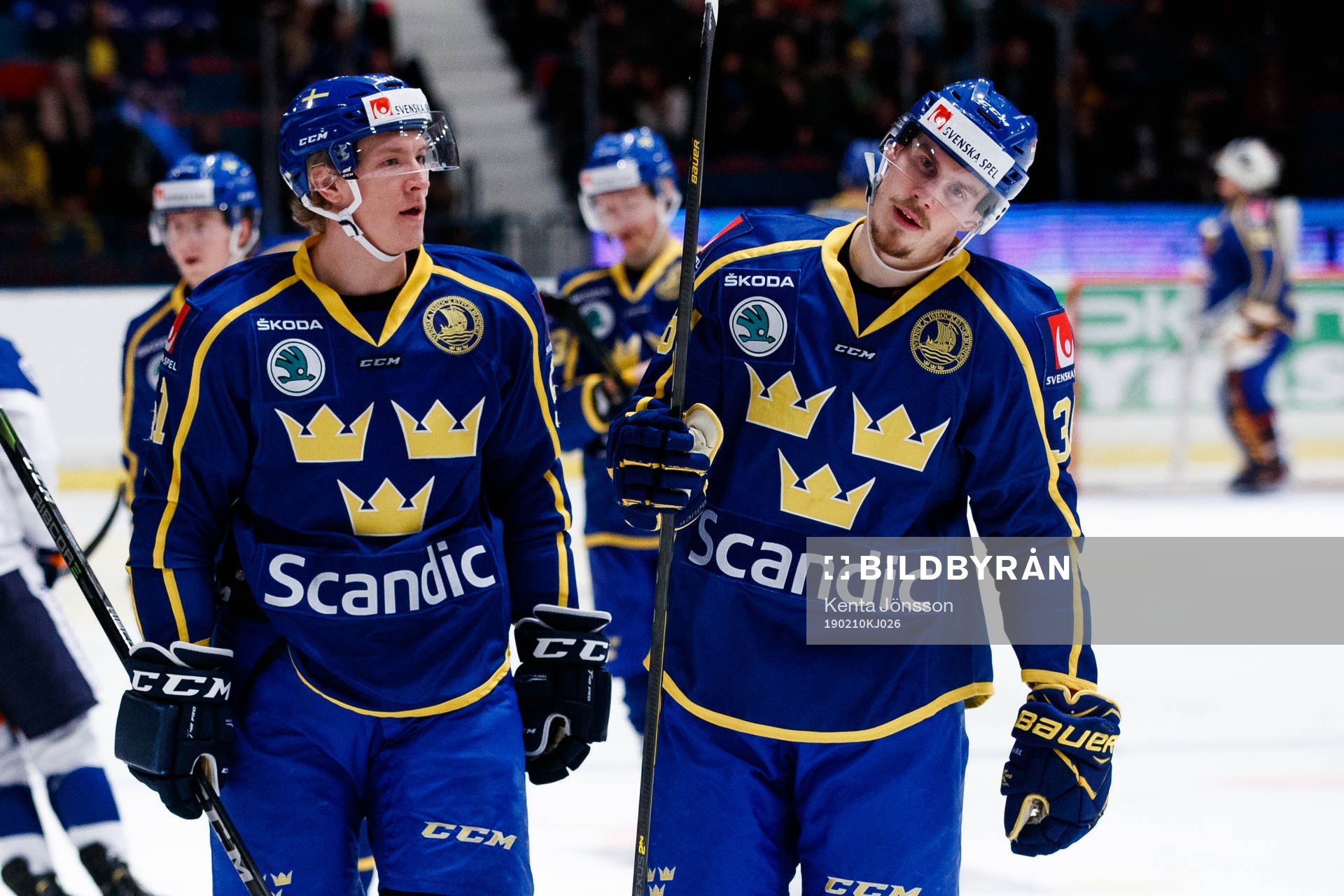 Emil Sylvegård and Emil Larsson of Sweden looks dejected