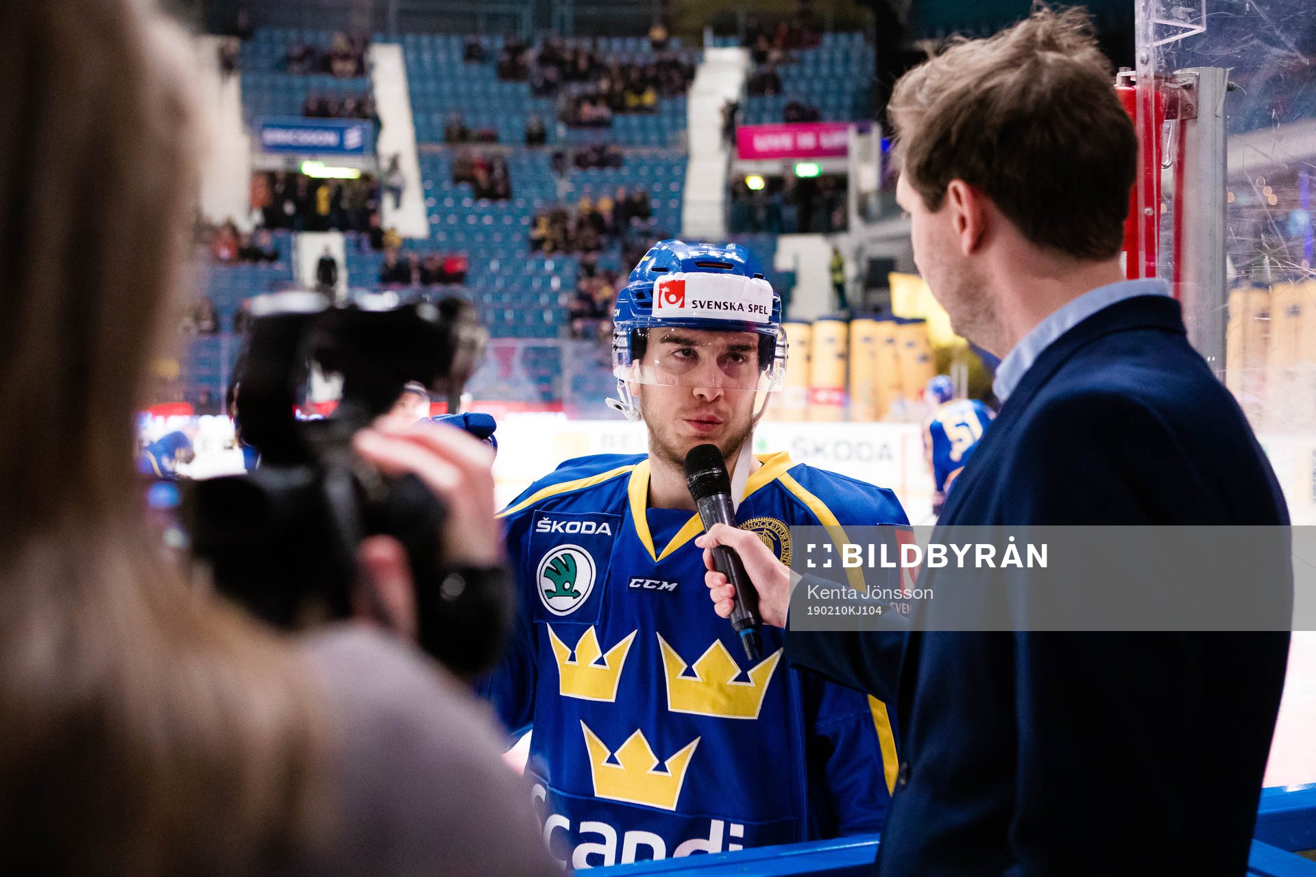 Michael Lindqvist of Sweden are being interview a head of