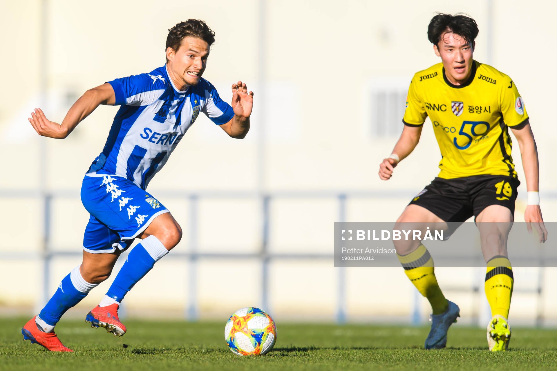 IFK Göteborgs Amin Affane och Jeonnam Dragons Kim Gyeongmin