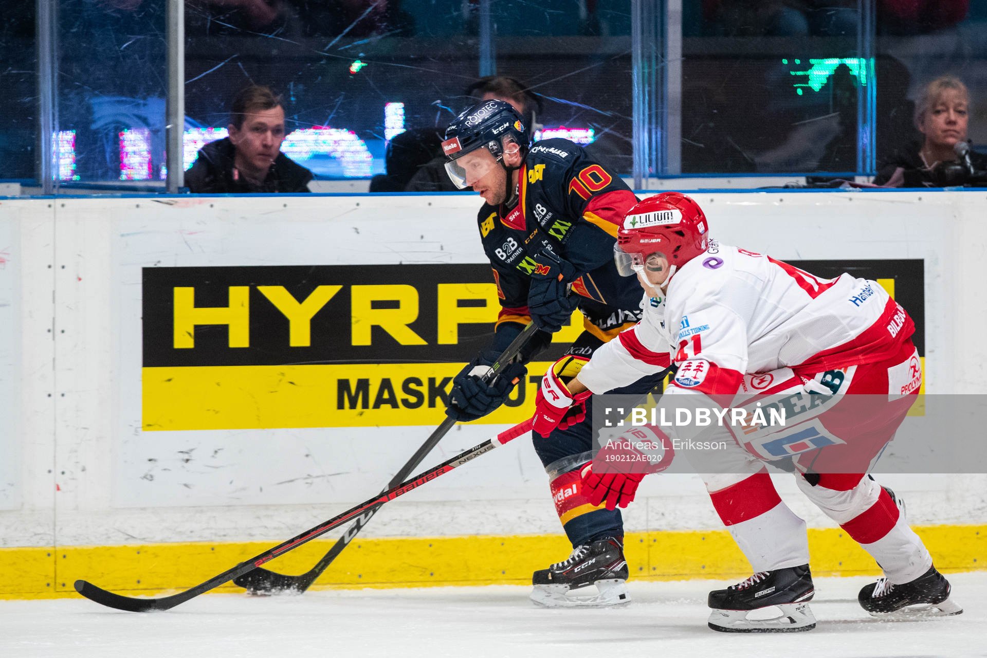 Djurgårdens Niclas Bergfors och Timrås Alexander Falk