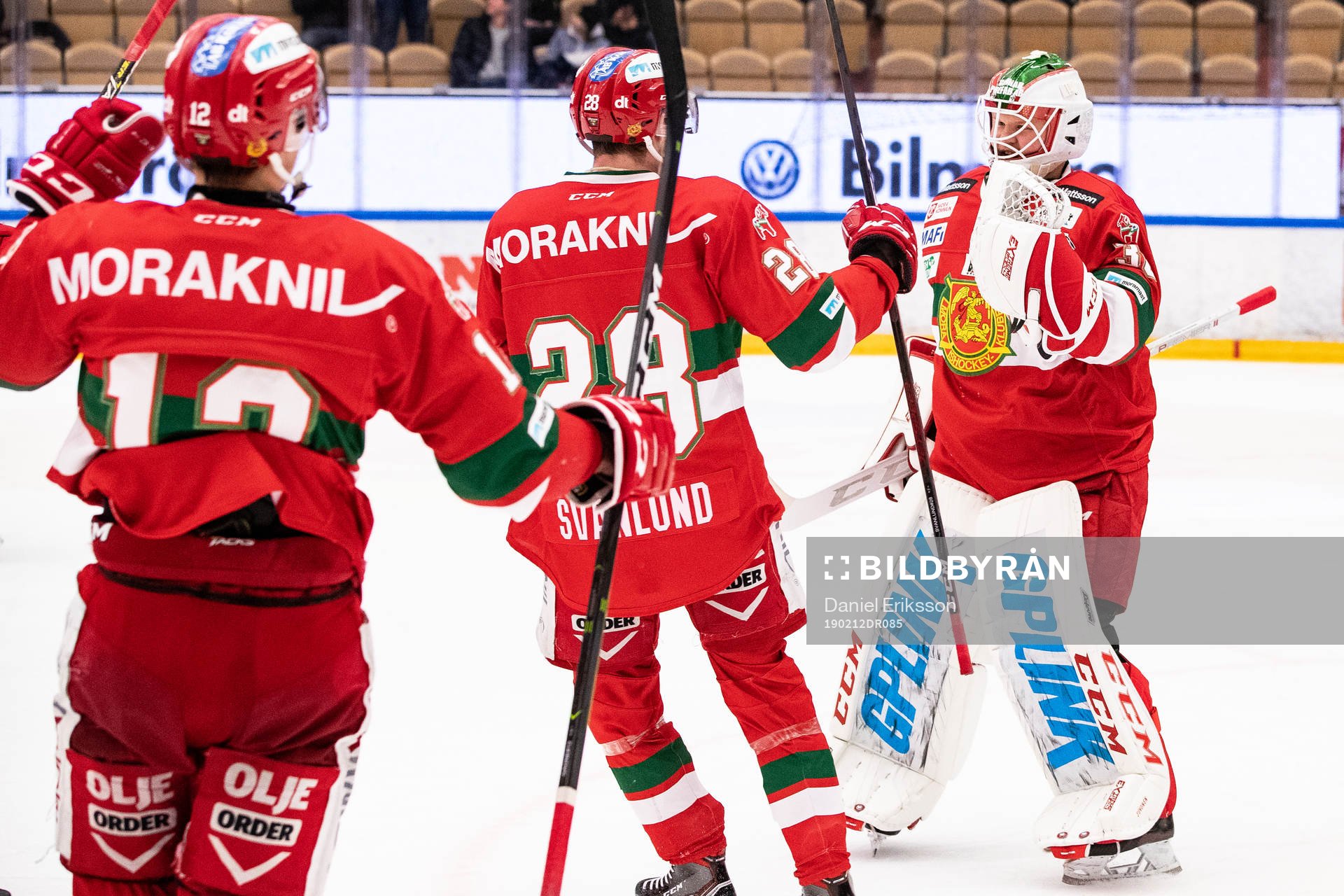 Moras målvakt Janne Juvonen jublar