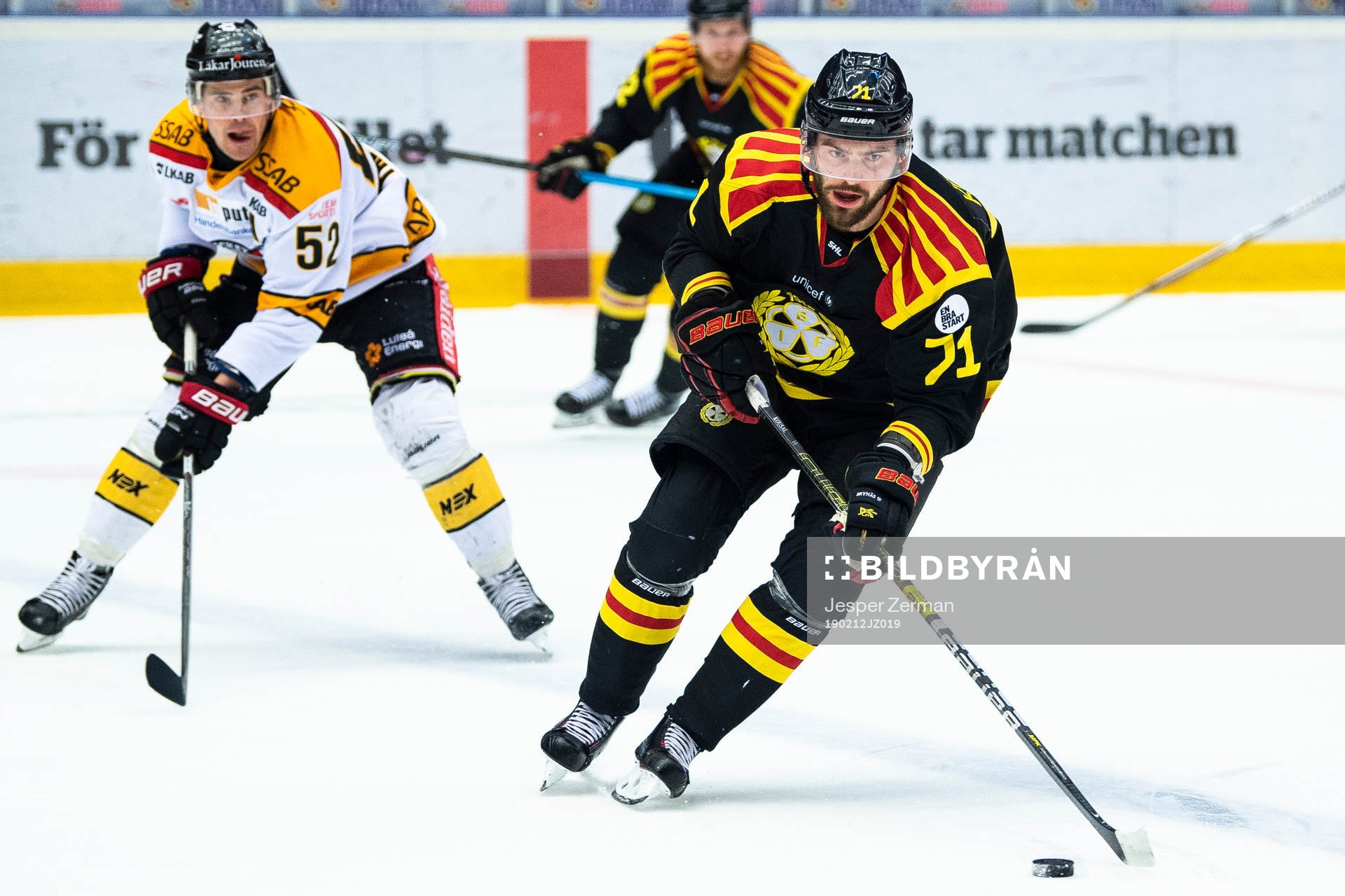 Brynäs Robert Kousal och Luleås Karl Fabricius