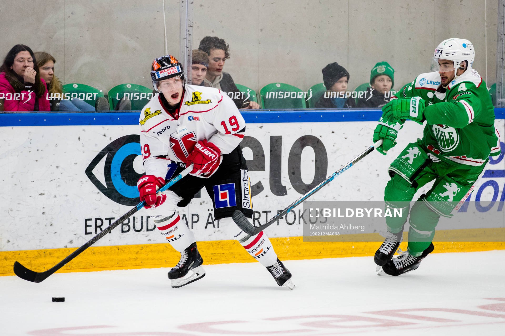Örebros Patrik Virta och Rögles Kodie Curran