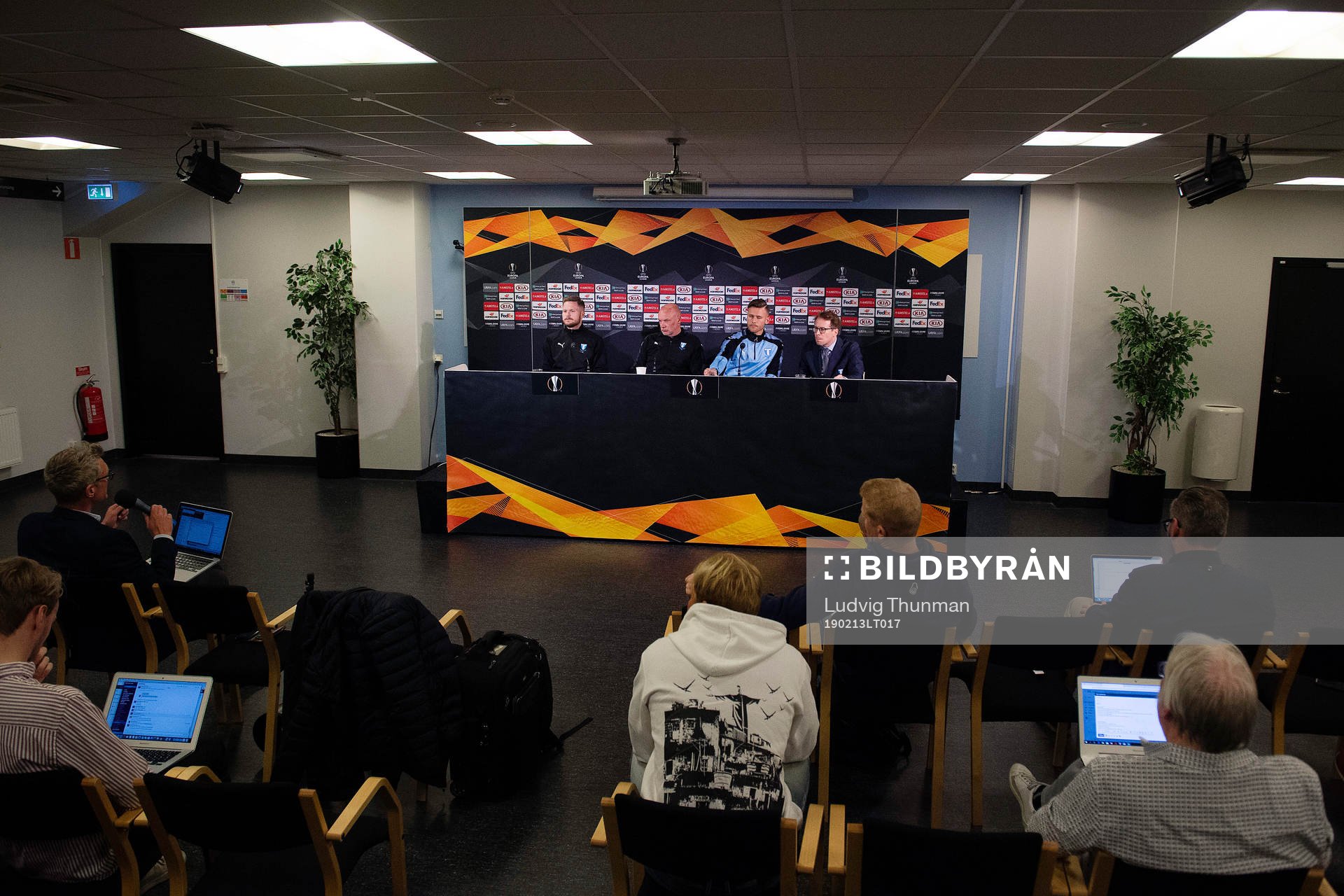 Lasse Nielsen, head coach Uwe Rösler, Arnor Traustason and