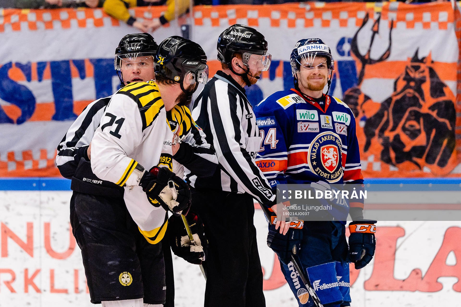 Irriterat mellan Brynäs Robert Kousal och Växjös Brendan