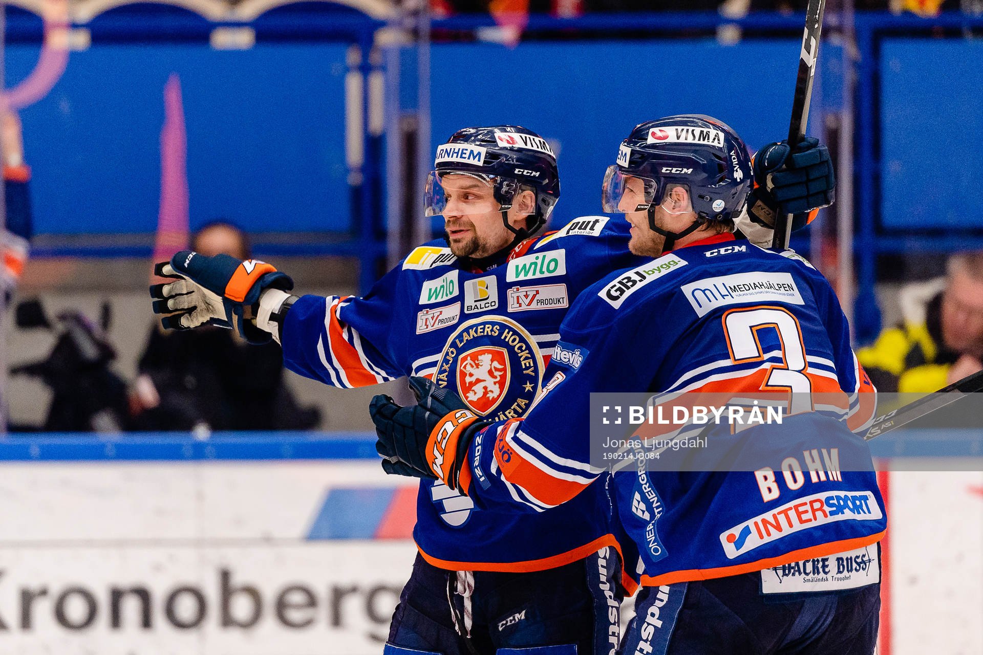 Växjös Janne Pesonen och Oliver Bohm jublar