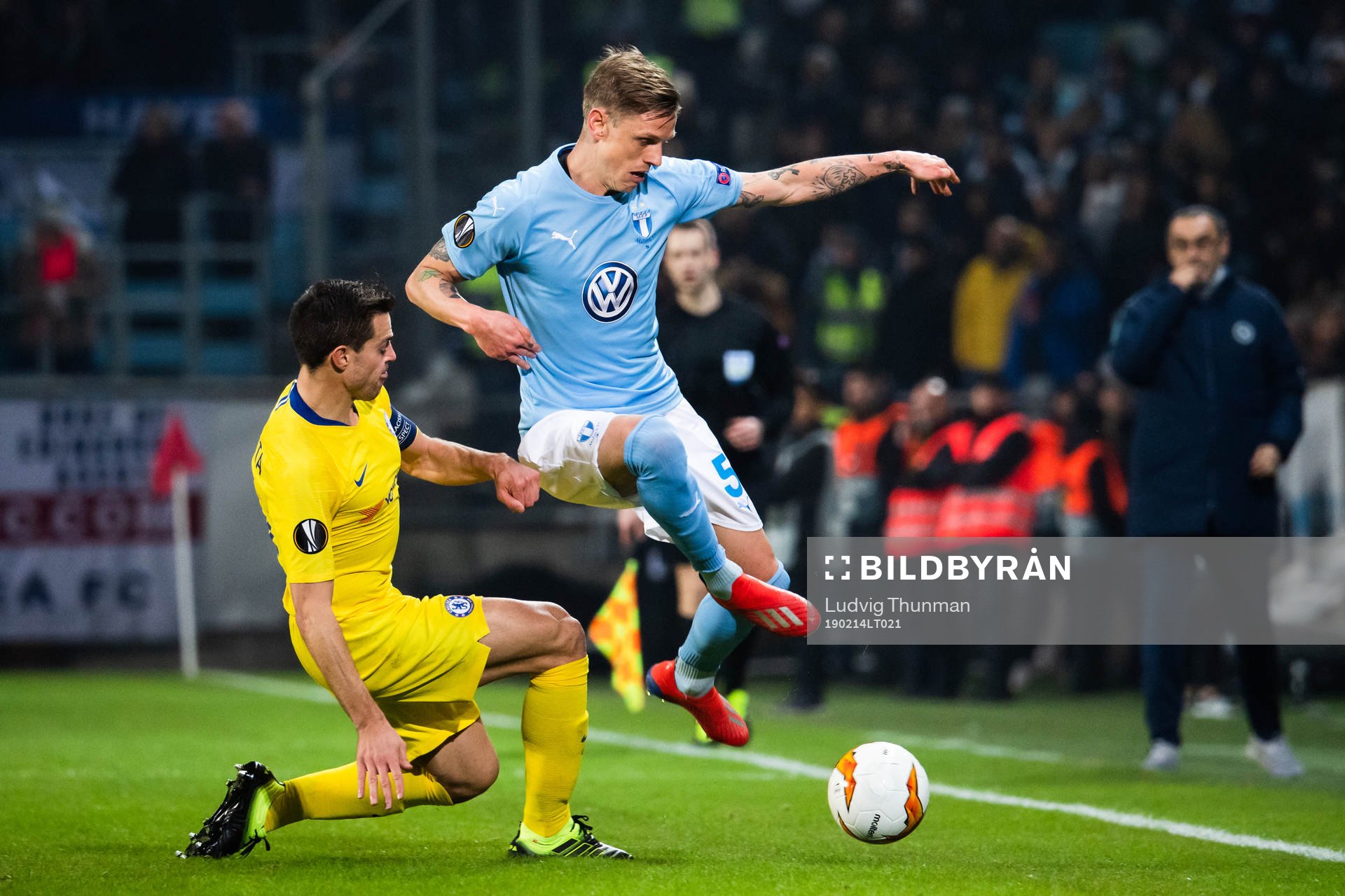 Cesar Azpilicueta of Chelsea and Sören Rieks of Malmö FF
