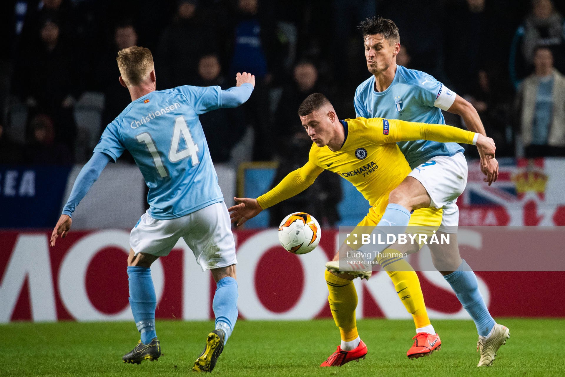Ross Barkley of Chelsea compete for the ball with Anders
