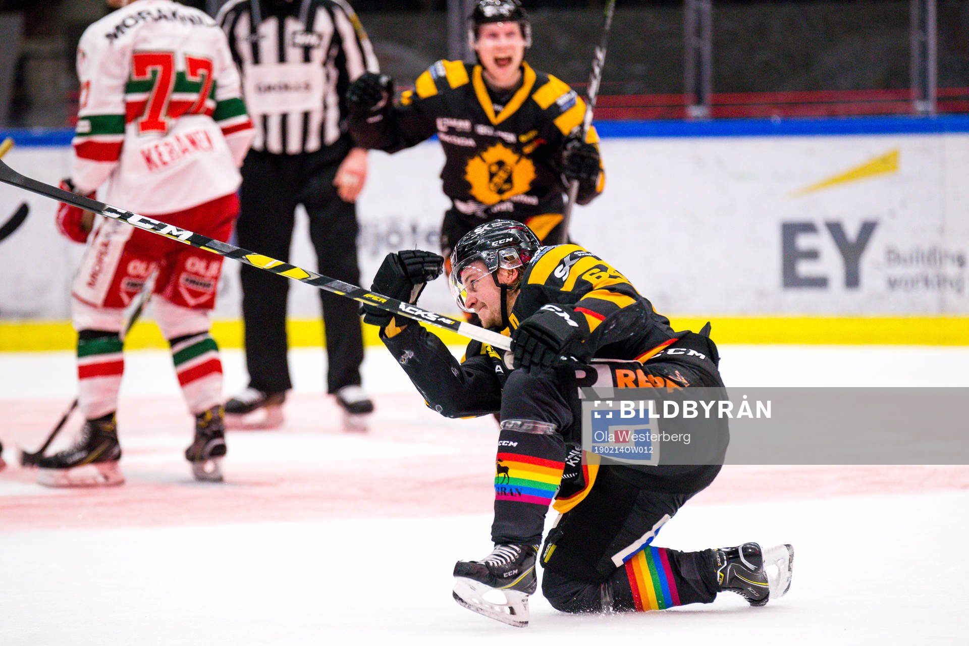 Skellefteås Jonathan Pudas jublar