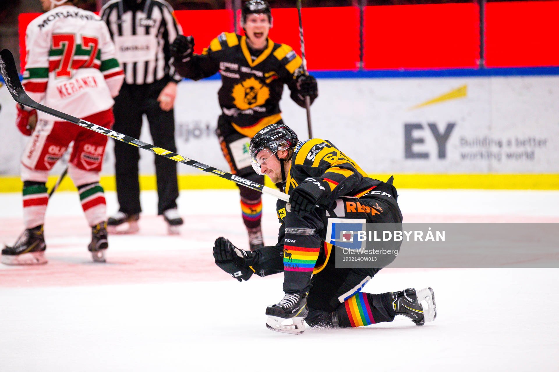Skellefteås Jonathan Pudas jublar