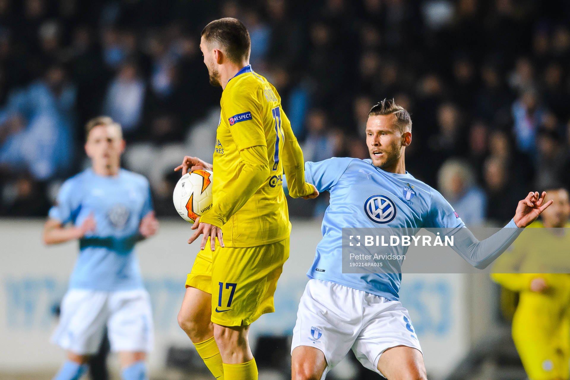 Arnór Ingvi Traustason of Malmö FF and Mateo Kovacic of