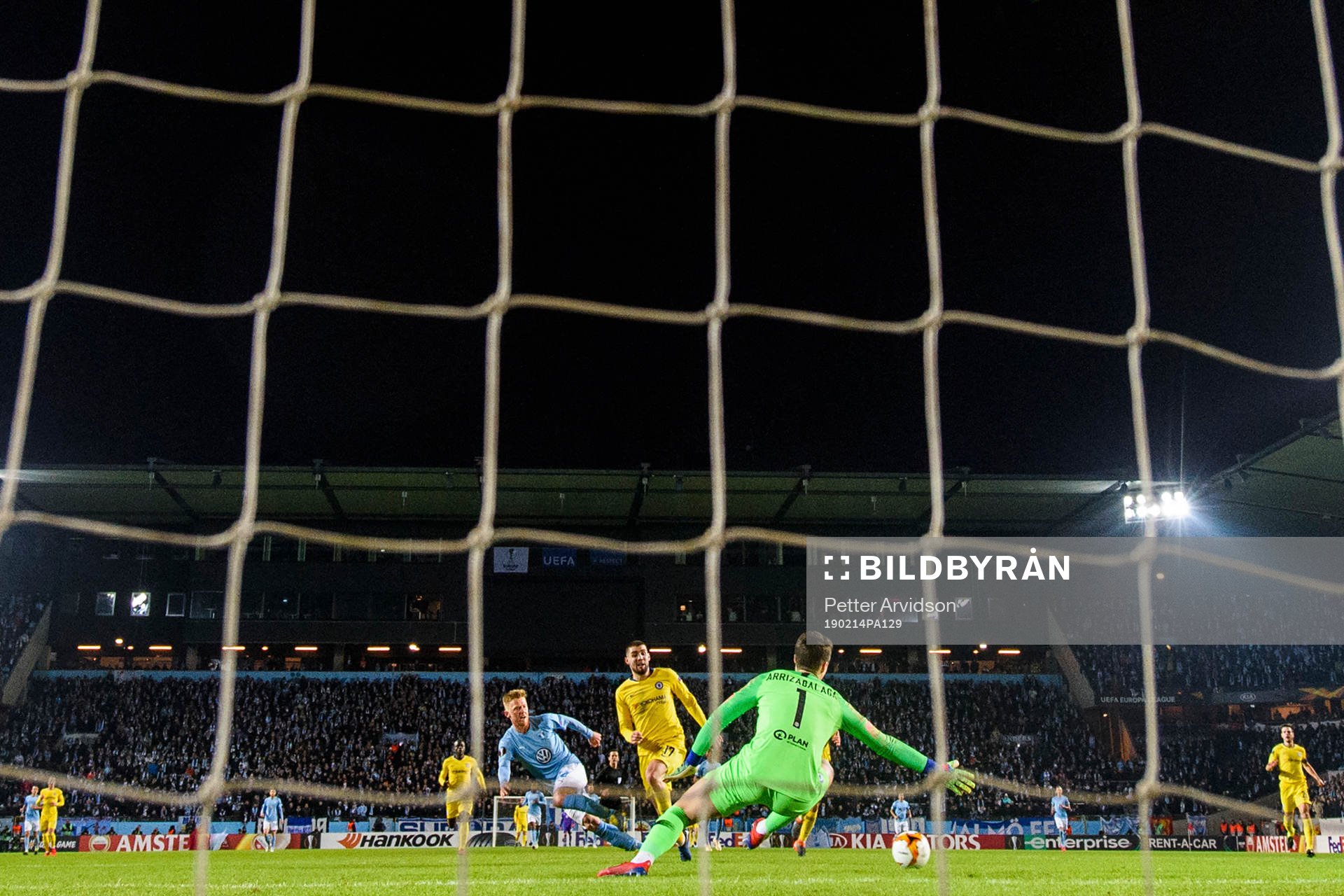 Anders Christiansen of Malmö FF scores the 1-2 goal behind