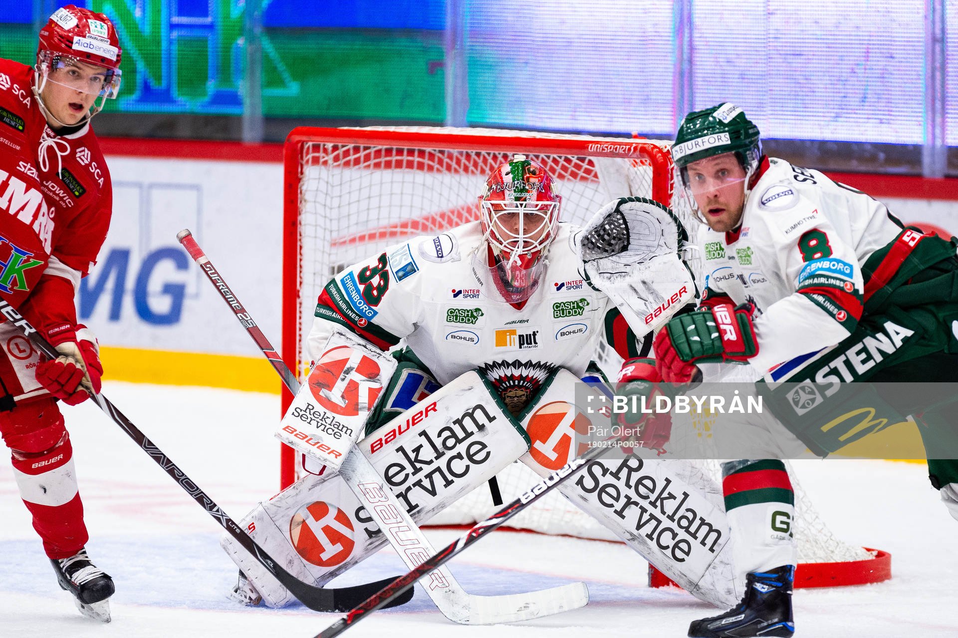 Frölundas målvakt Johan Mattsson och Viktor Ekbom