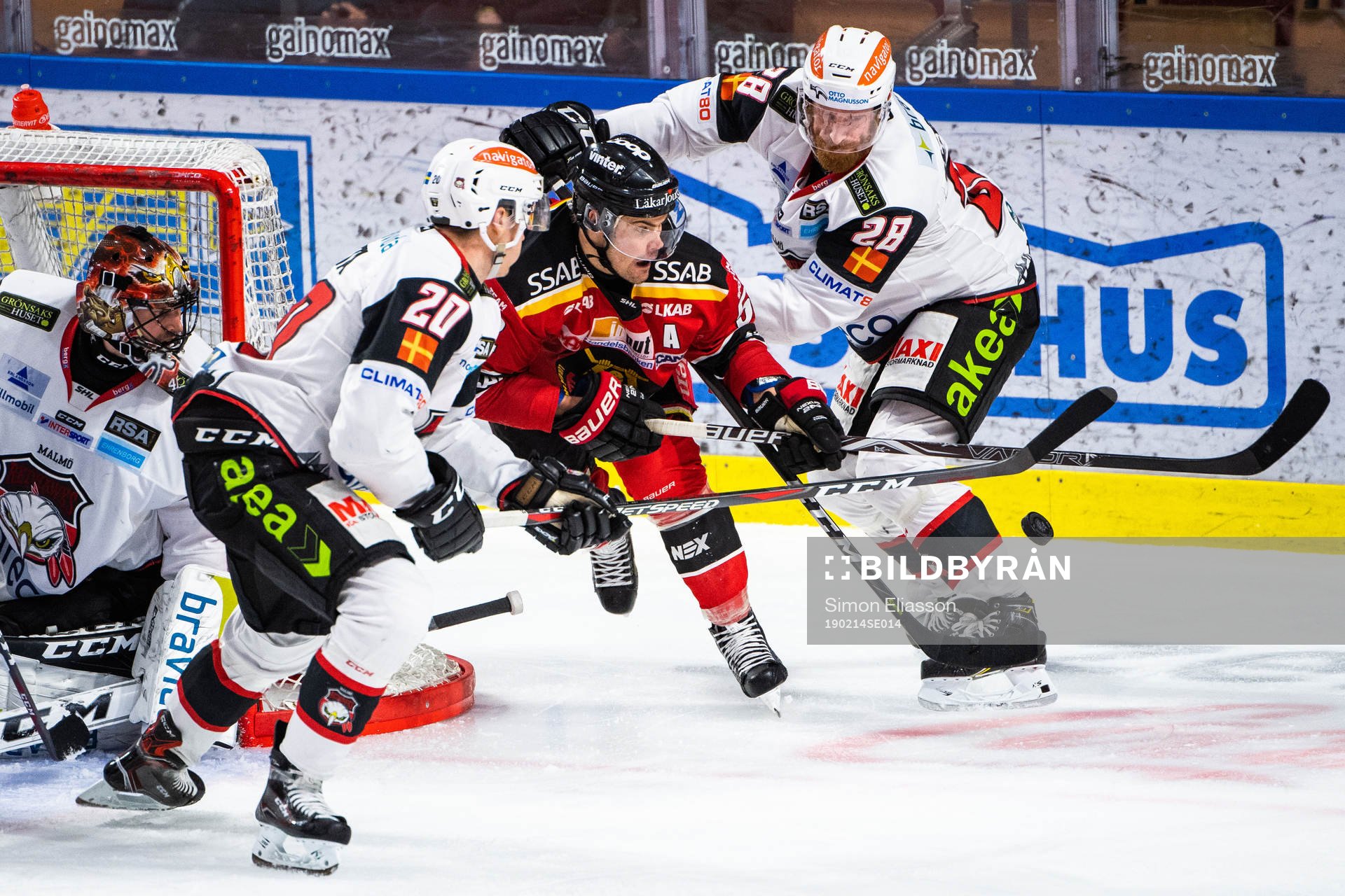 Luleås Karl Fabricius och Malmö Redhawks Jens Olsson