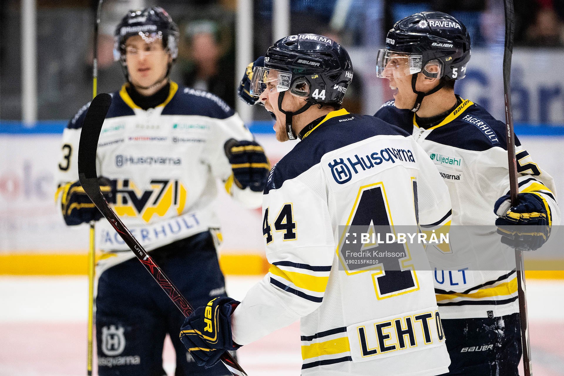 s Mikko Lehtonen jublar