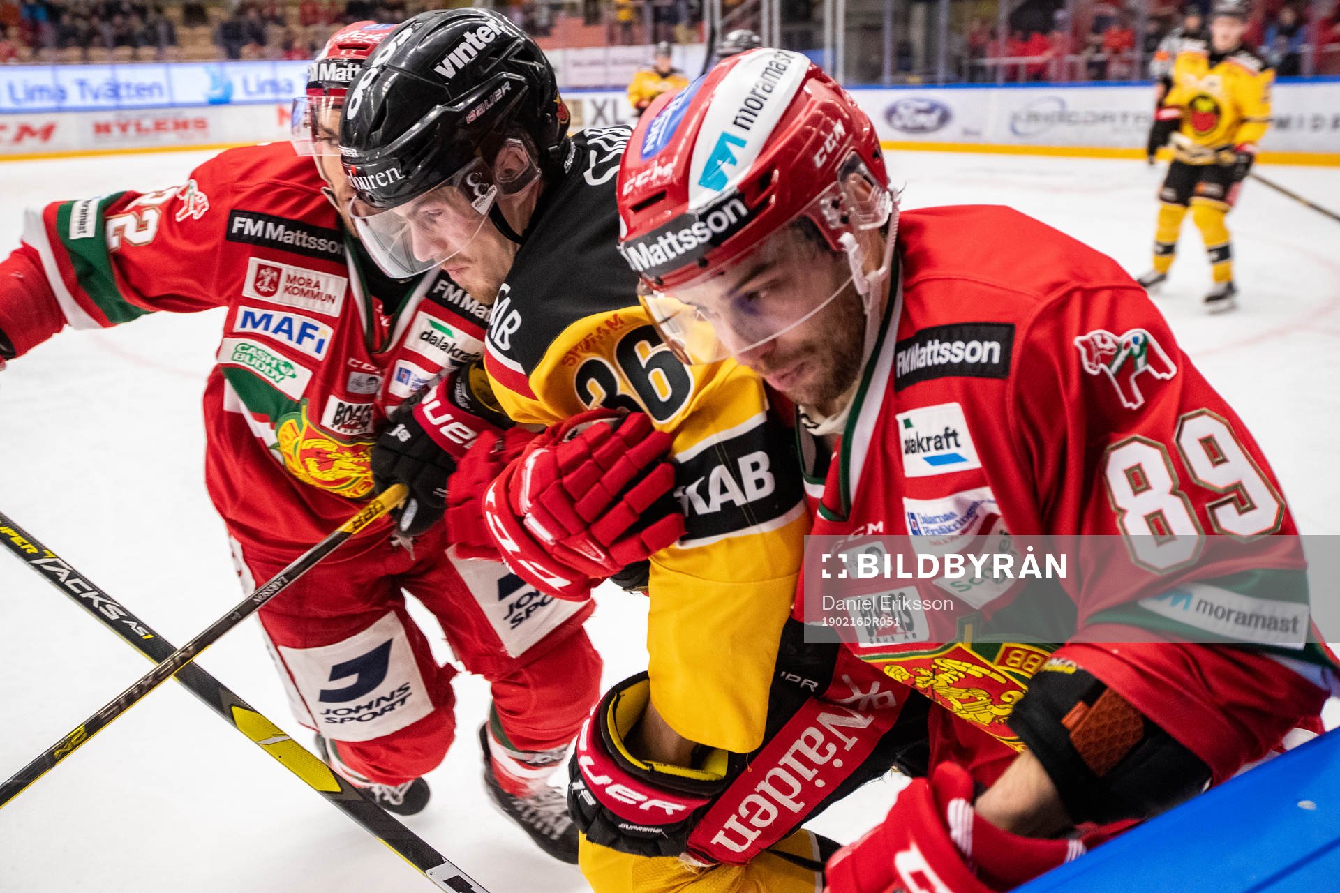 Moras Matt Bailey och Luleås Emil Larsson och Ryan Johnston