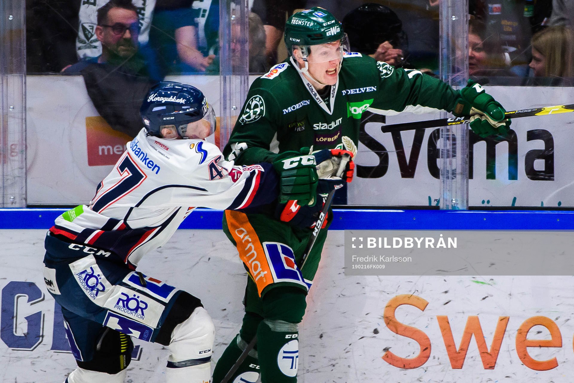 Linköpings Anton Karlsson och Färjestads Gustav Rydahl