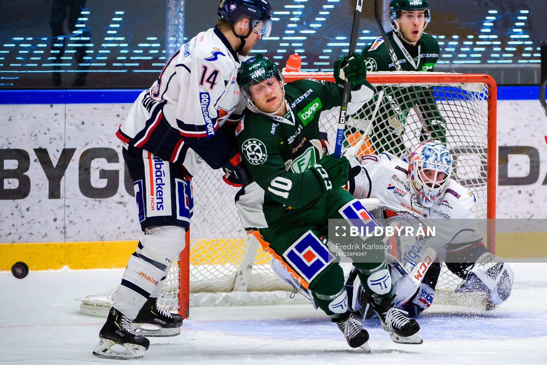 Linköpings Kristoffer Gunnarssons och målvakt Jonas