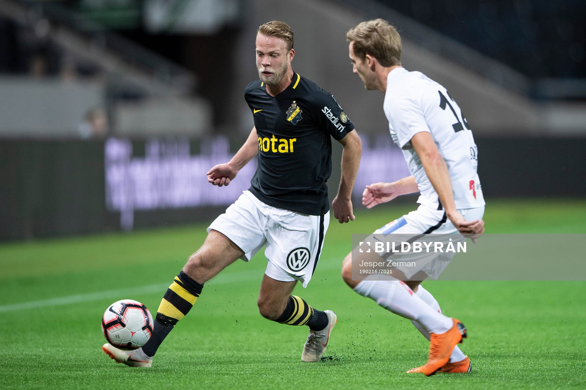 s Daniel Sundgren och Jönköpings Jesper Svensson