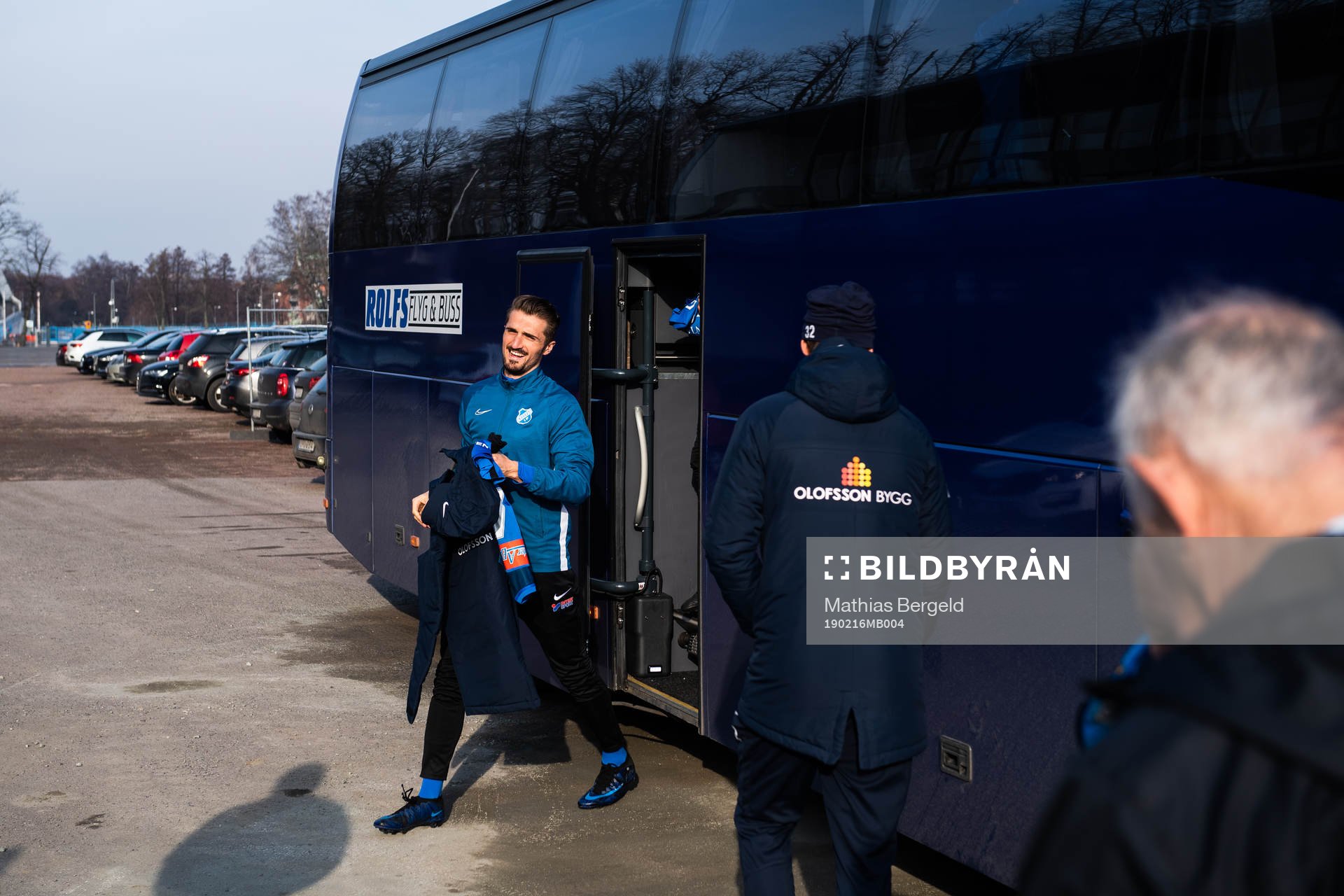 Norrbys Dardan Rexhepi lämnar spelarbussen