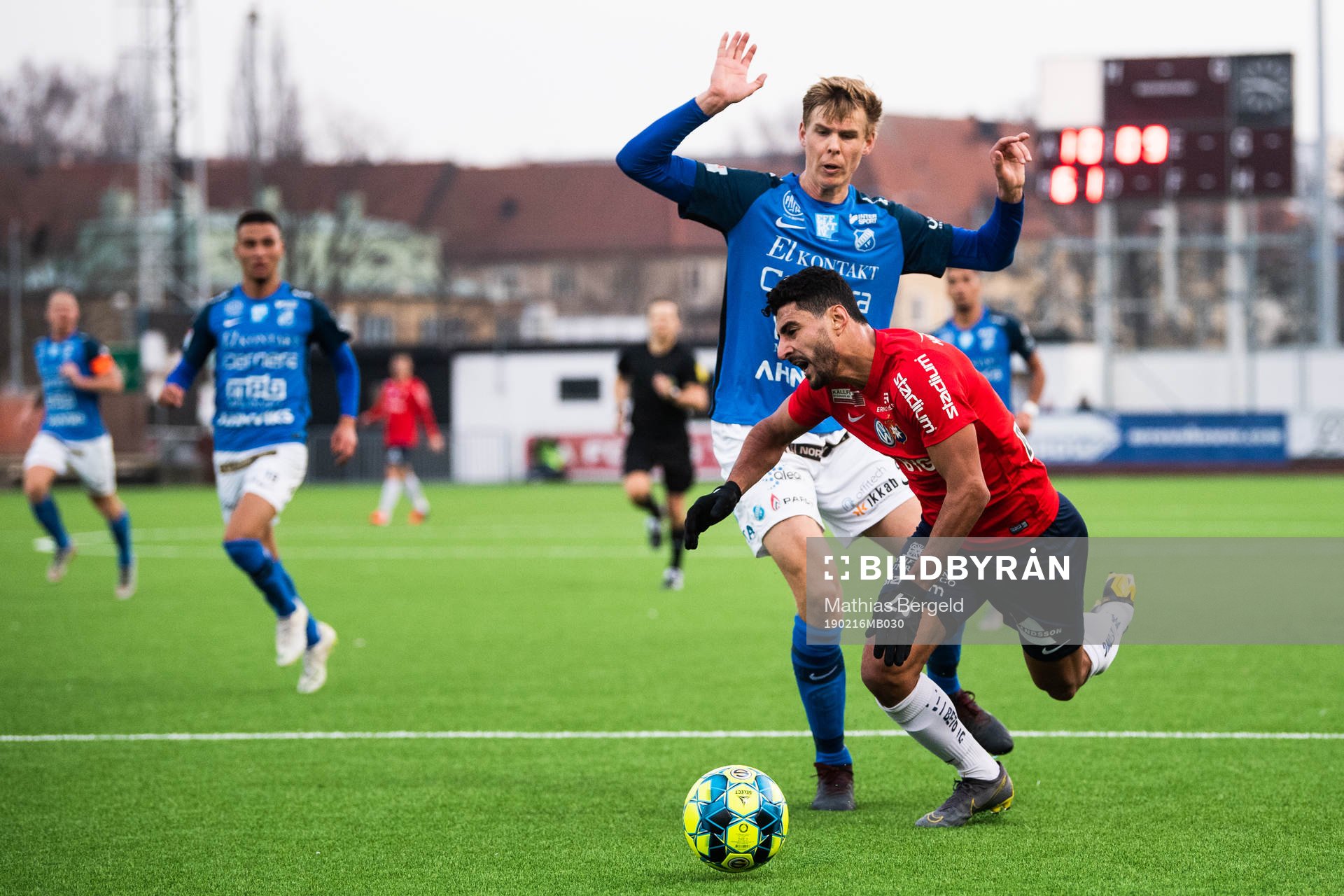 Norrbys Didric Andersson och Örgrytes Ailton Almeida i