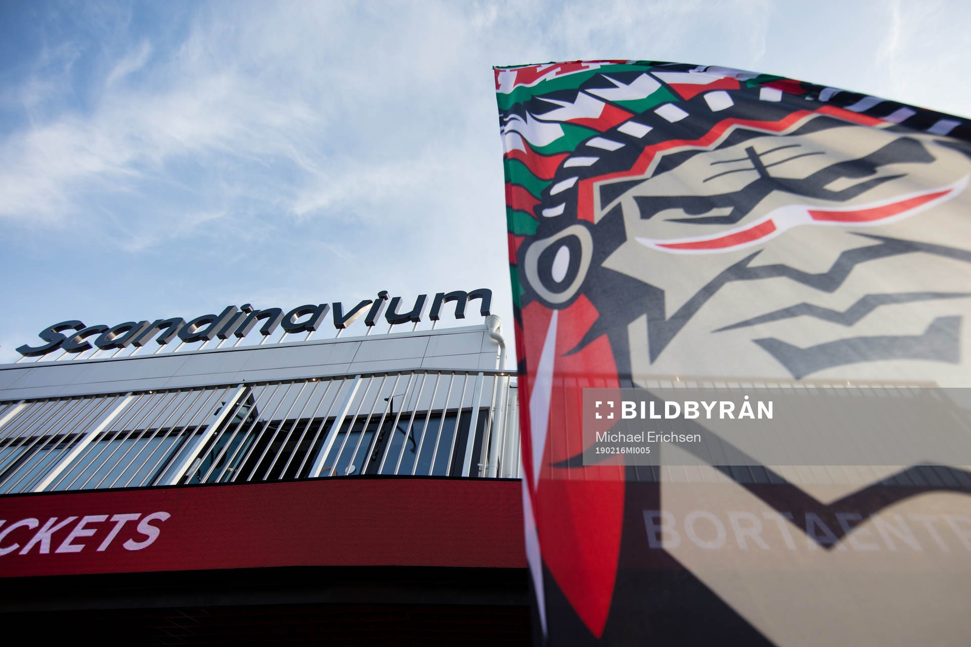 Scandianavium exteriört innan ishockeymatchen i SHL mellan