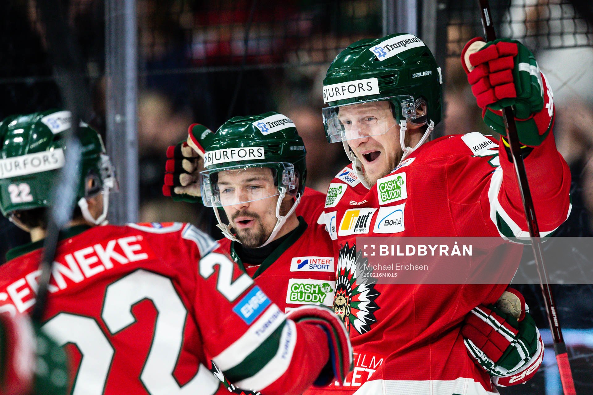 Frölundas David Printz jublar med Patrik Carlsson