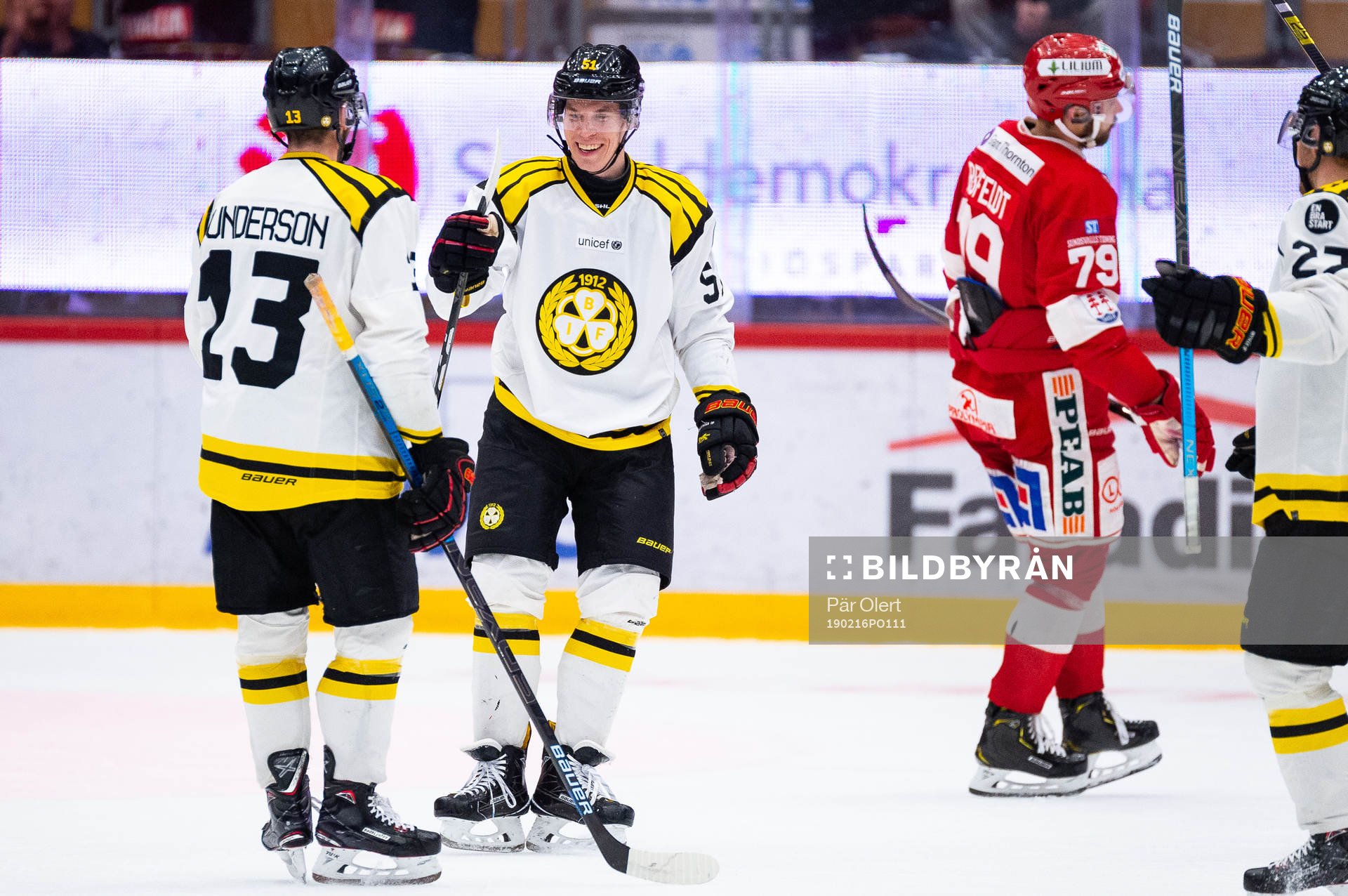 Brynäs Ryan Gunderson och Tomi Sallinen jublar