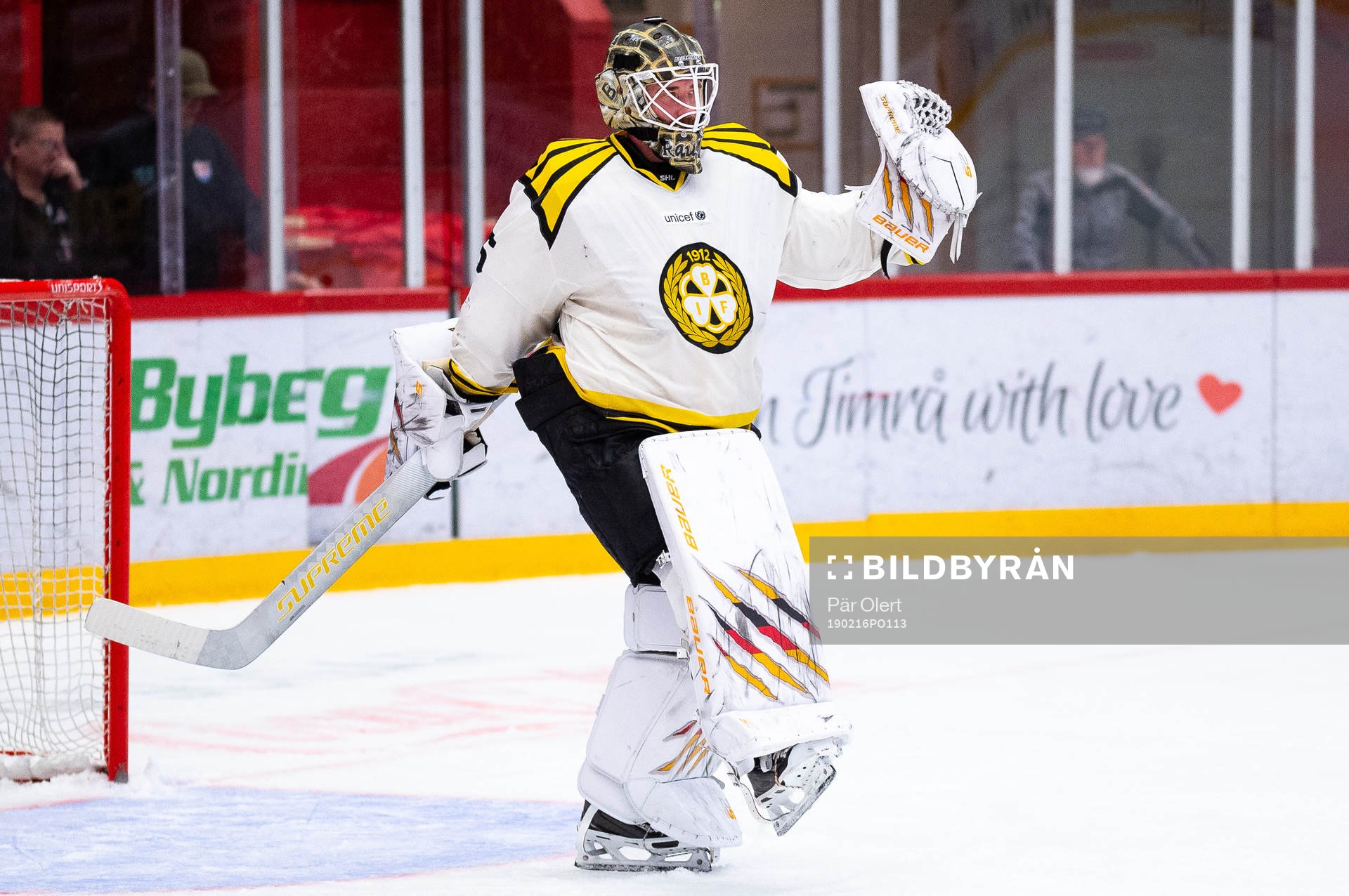 Brynäs målvakt David Rautio jublar
