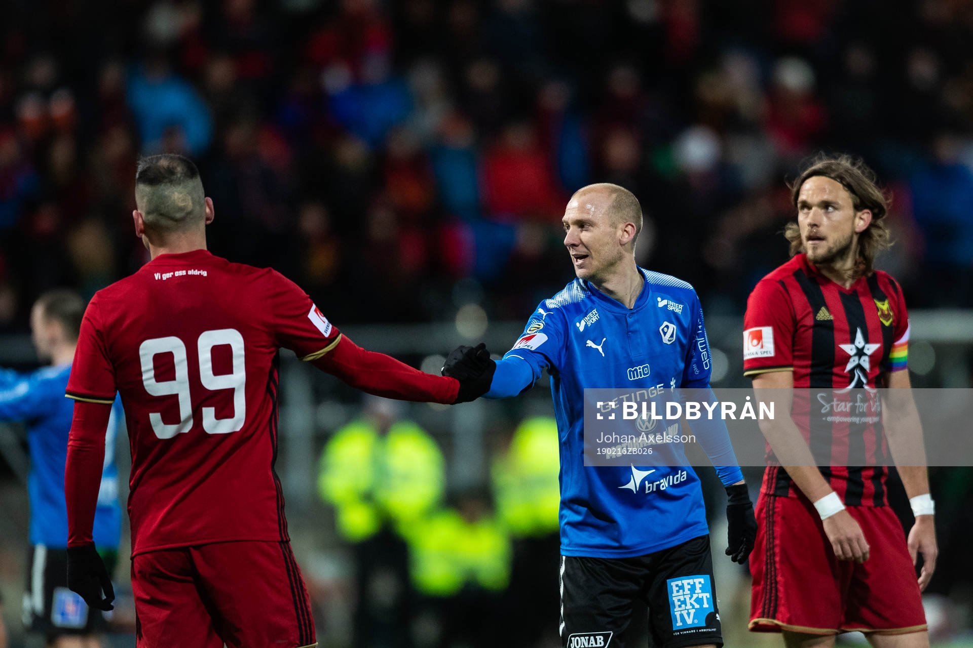 Halmstads Andreas JOhansson tackar Östersunds Dino