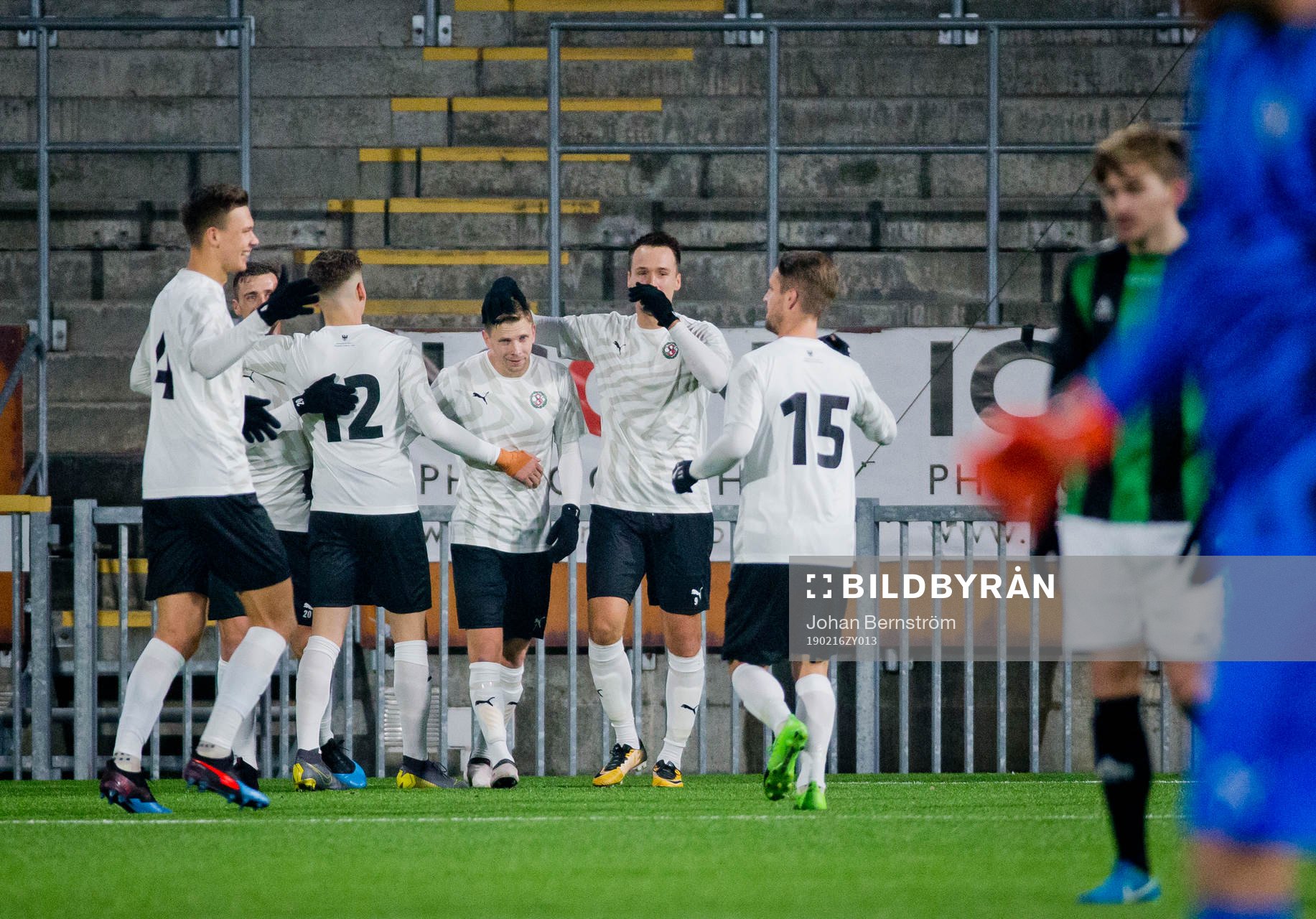 Örebros Johan Bertilsson gör 2-0 och jublar