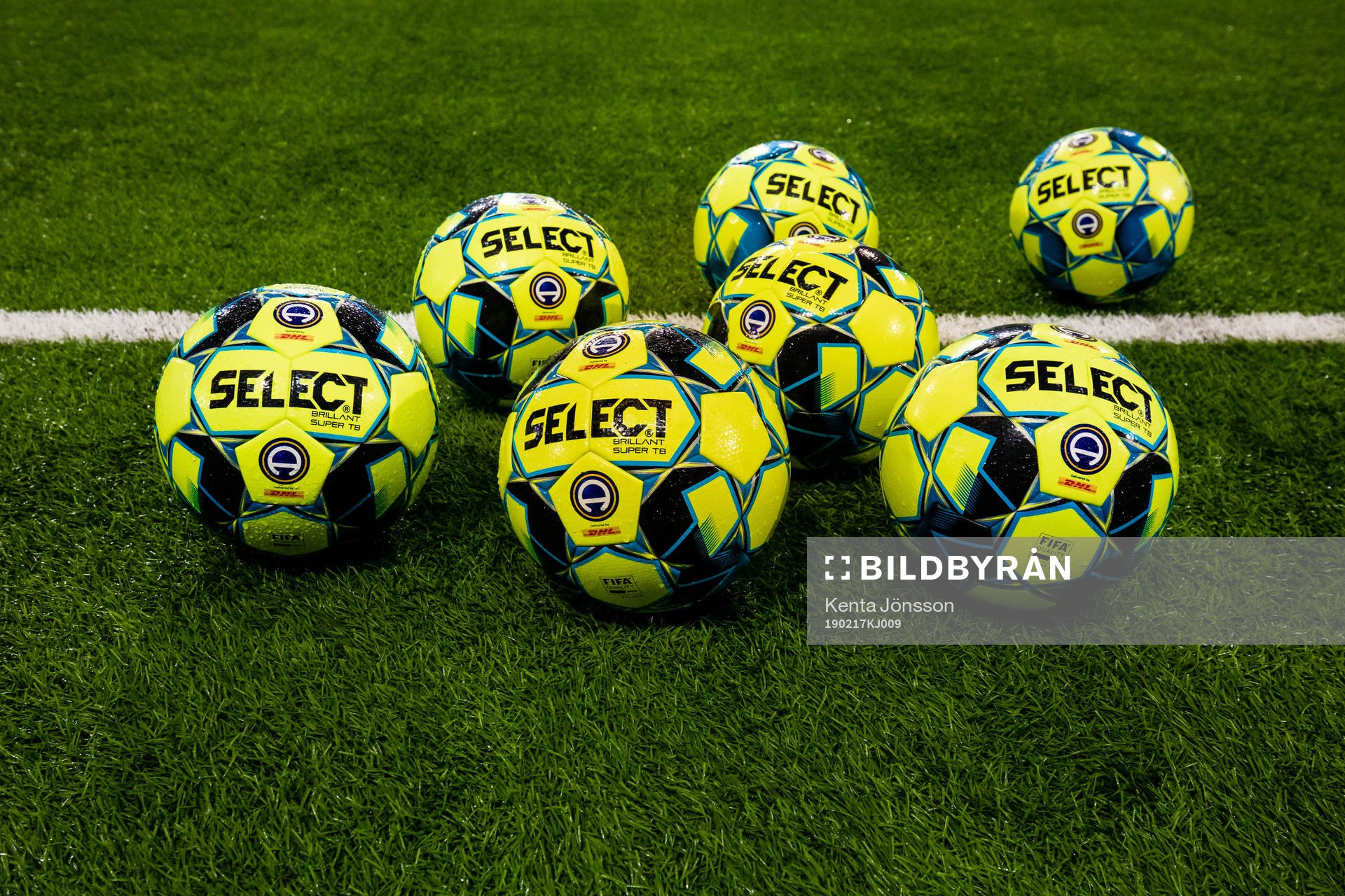 Fotbollar på konstgräset på Tele2 Arena inför fotbollsmatchen i Svenska Cupen mellan Djurgården och Frej den 17 februari 2019 i Stockholm.