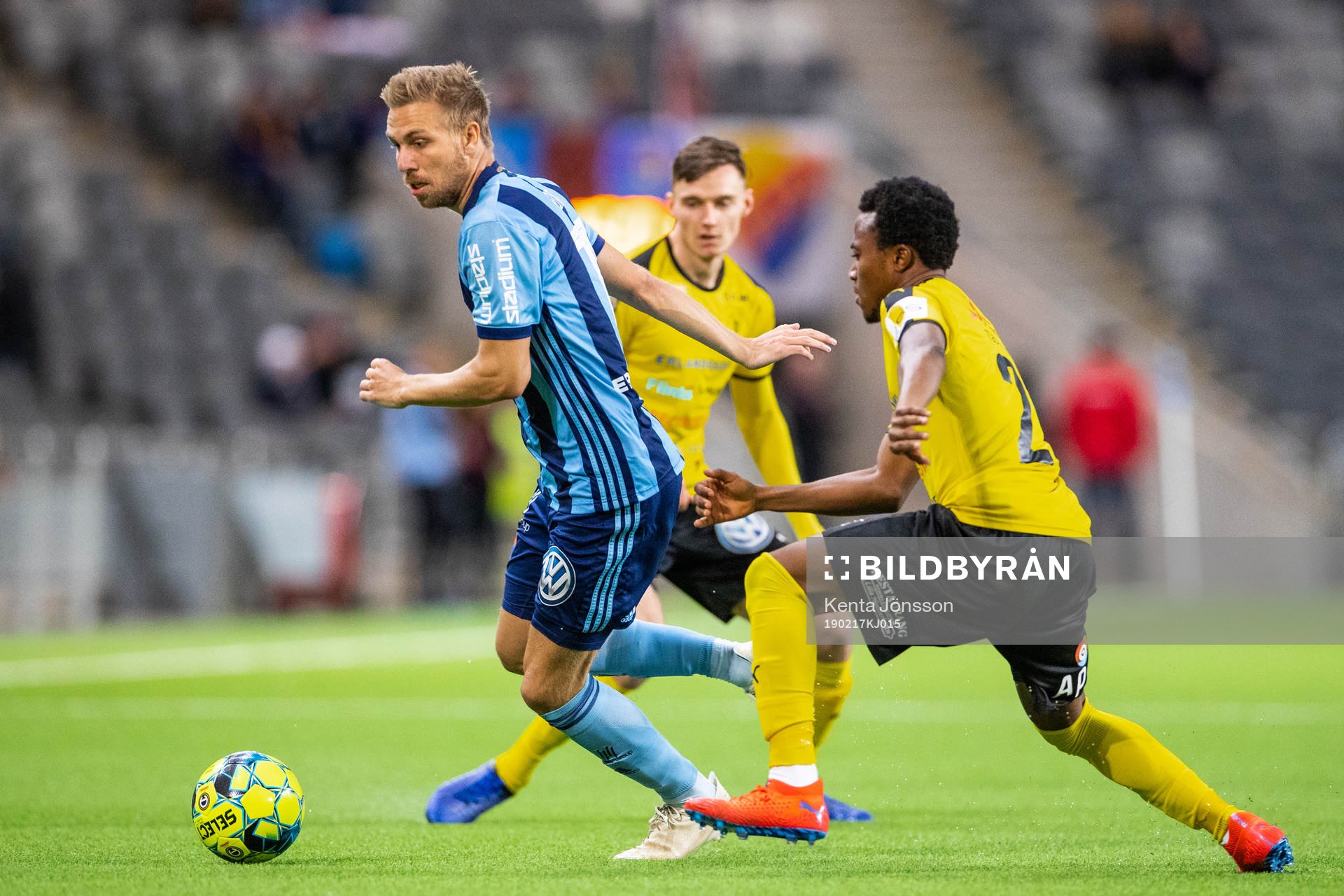 Djurgårdens Jonathan Ring och Frejs Abdul Halik Hudu