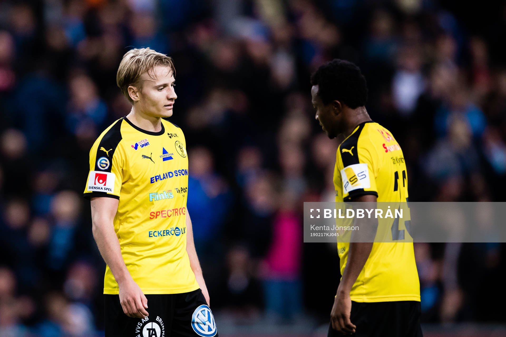 Frejs Henrik Millbert och Abdul Halik Hudu deppar