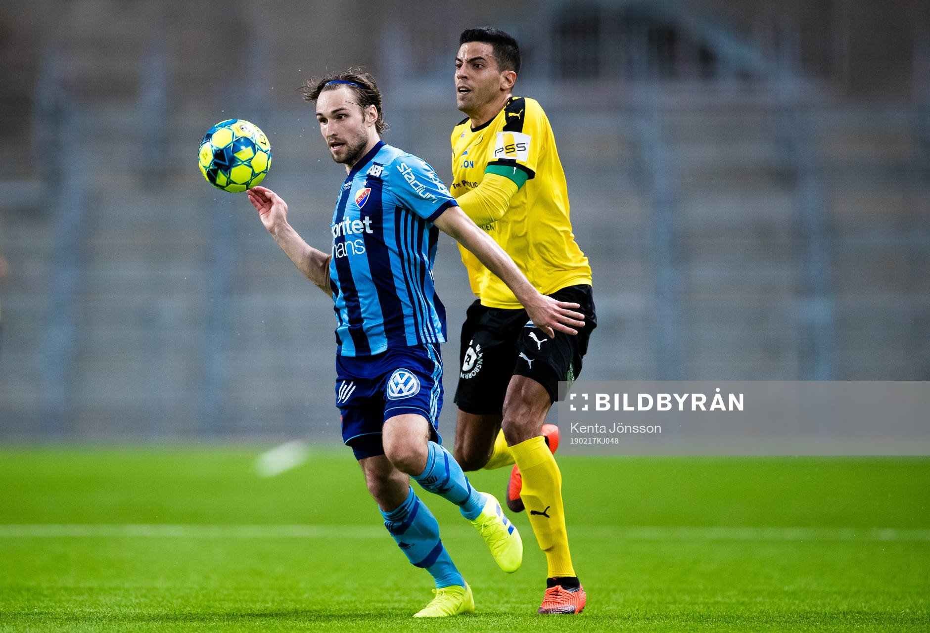Djurgårdens Kevin Walker och Frejs Pedro Ribeiro
