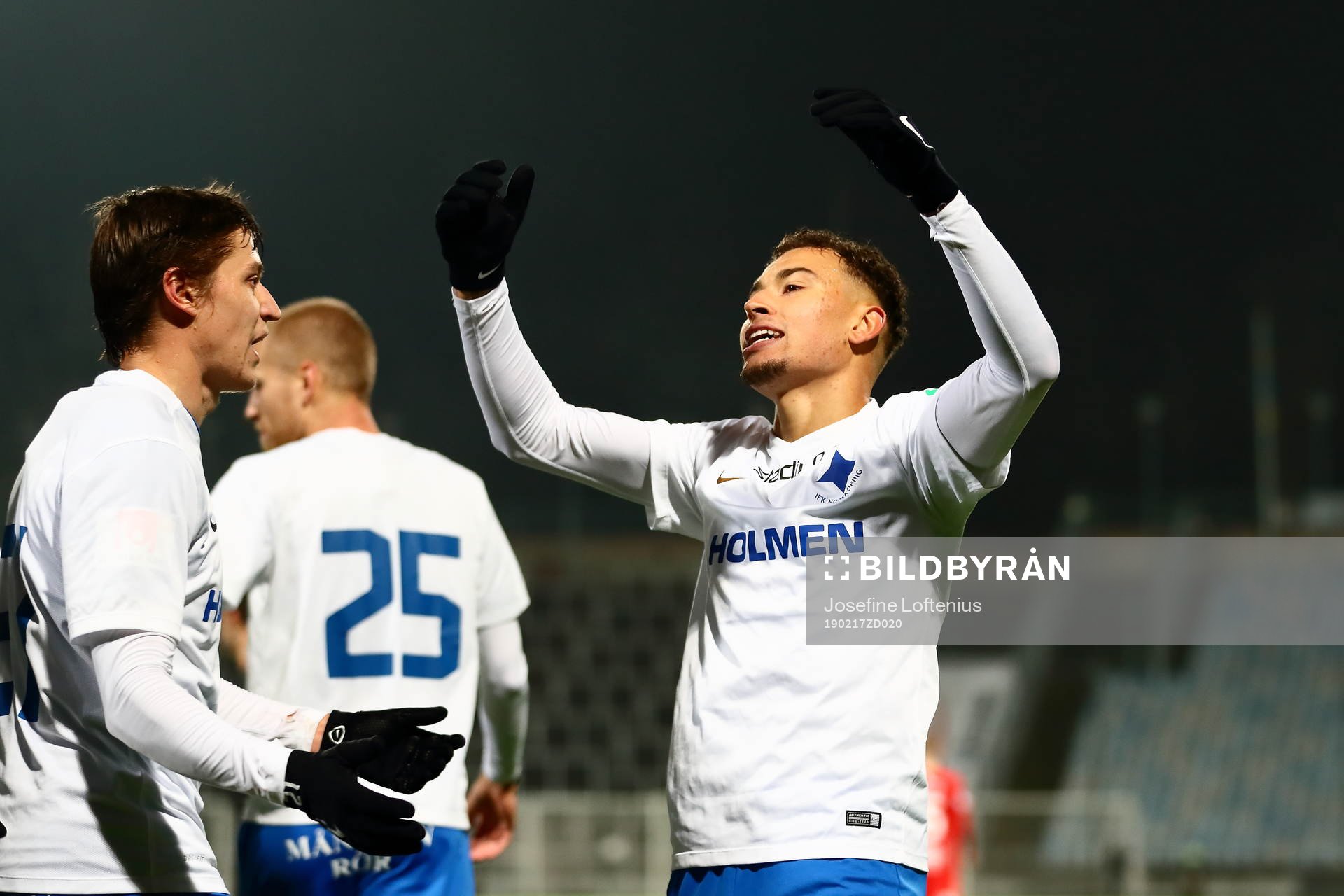 Norrköpings Jordan Larsson jublar efter att han gjort mål under fotbollsmatchen i Svenska Cupen mellan Norrköping och Värnamo den 17 februari 2019 i Norrköping.